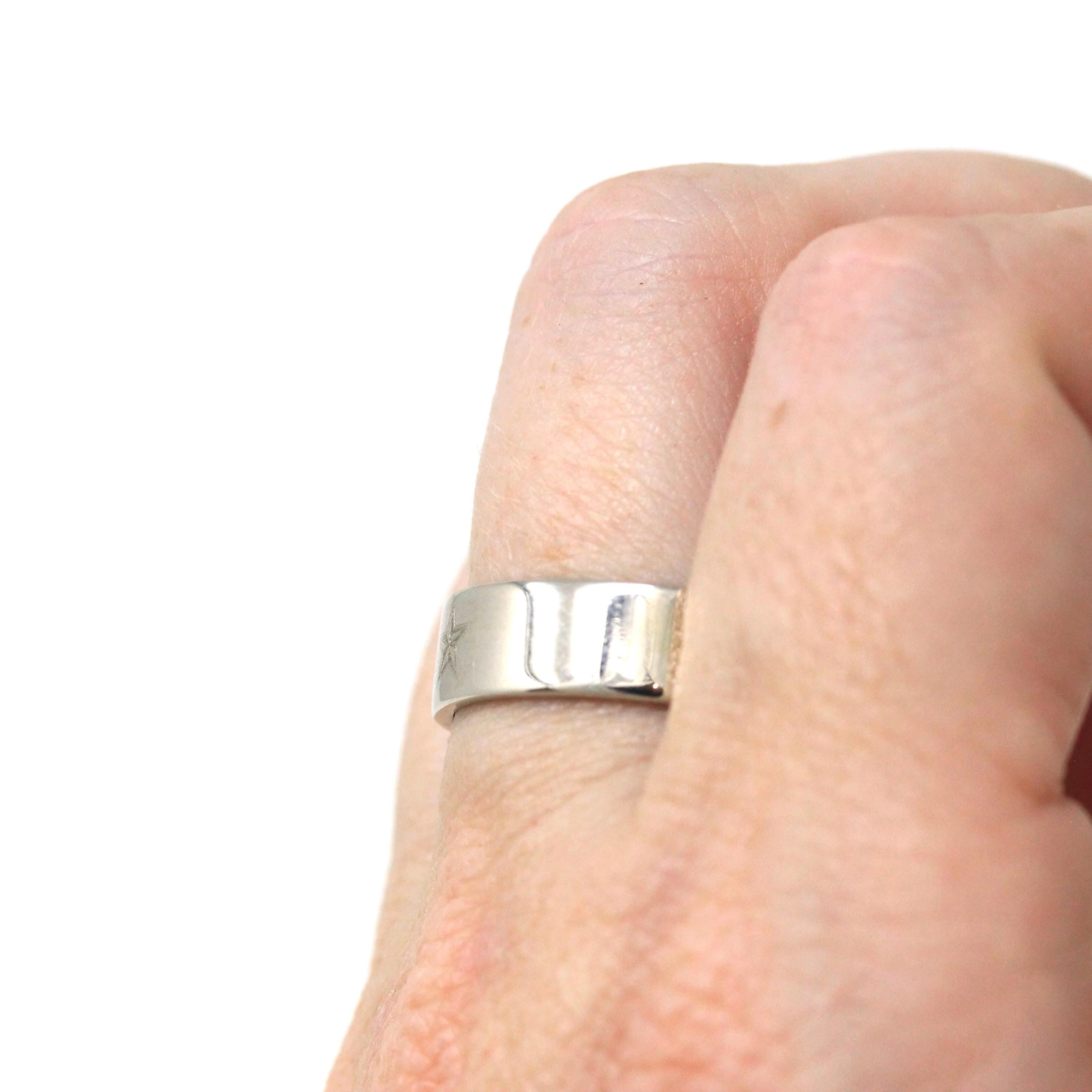 Star Wedding Band - Modern 10k White Gold Five Point Celestial Men's Unisex Bridal Ring - Estate 1988 Size 9 Engraved Polished Fine Jewelry