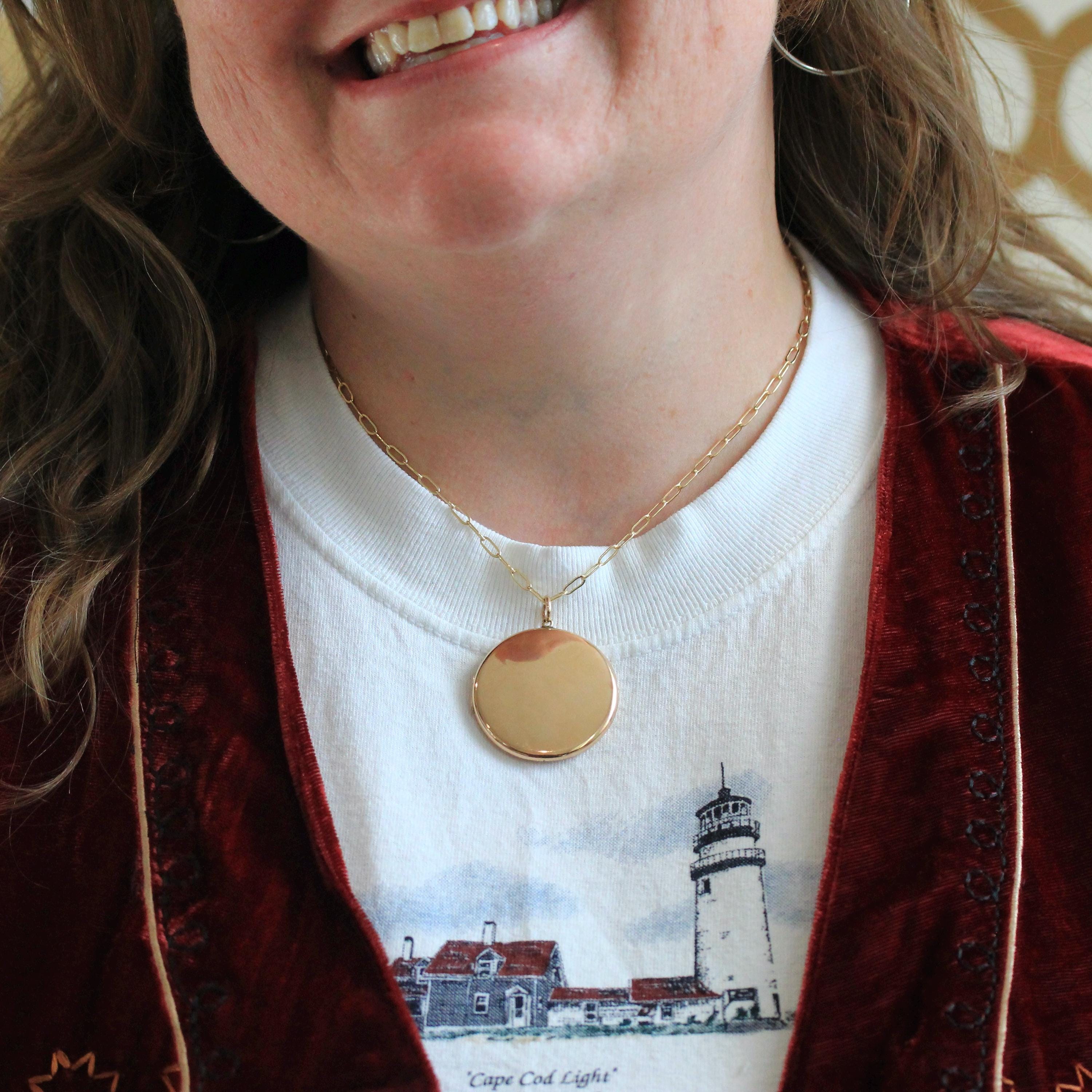 Vintage Photo Locket - Retro Era 9k Yellow Gold Round Keepsake Pendant Necklace - Circa 1940s Original Photographs Fine English Jewelry