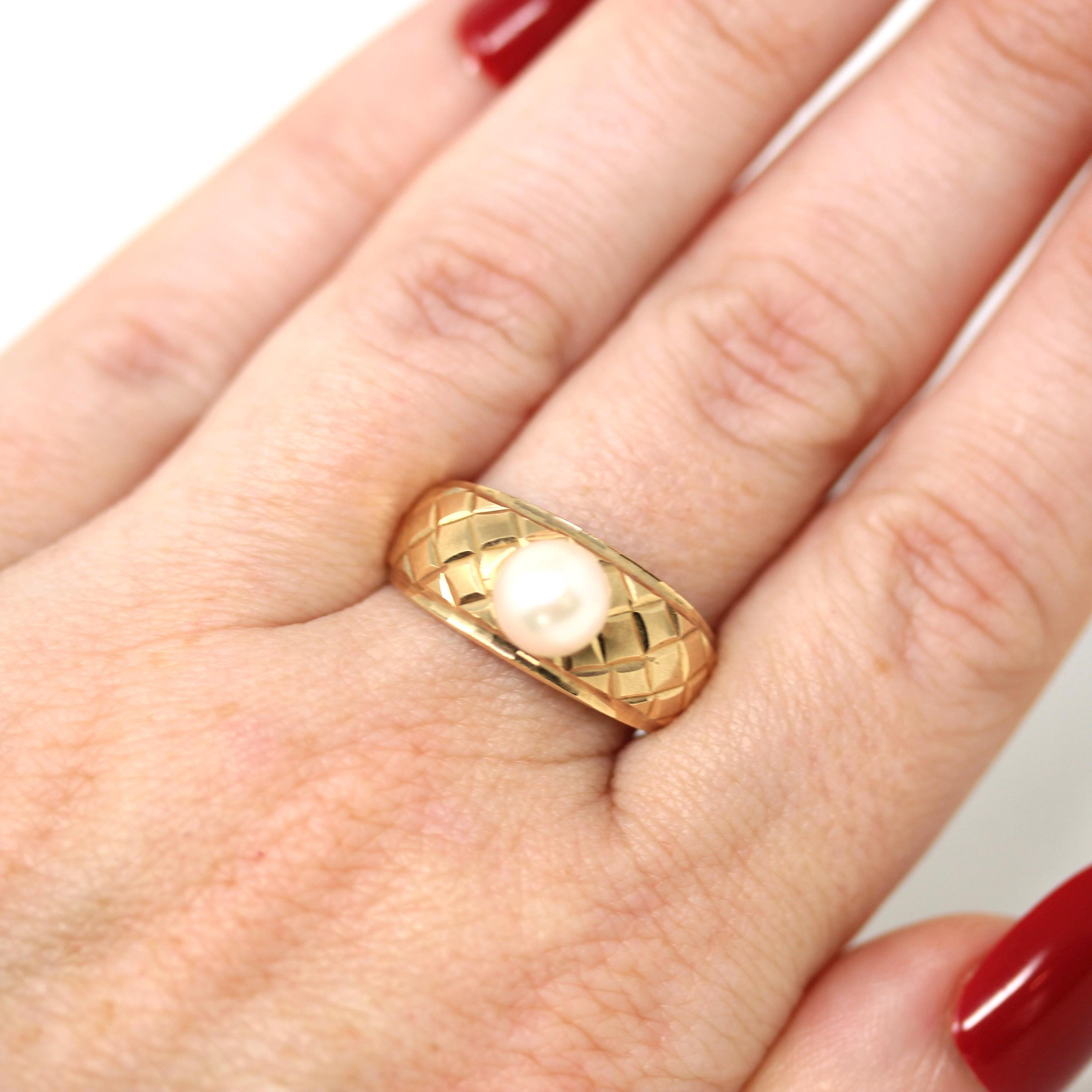 Modern Cultured Pearl Ring - Estate 10k Yellow Gold Solitaire Style Gemstone - Circa 1990s Size 7 3/4 June Birthstone Fine Statement Jewelry