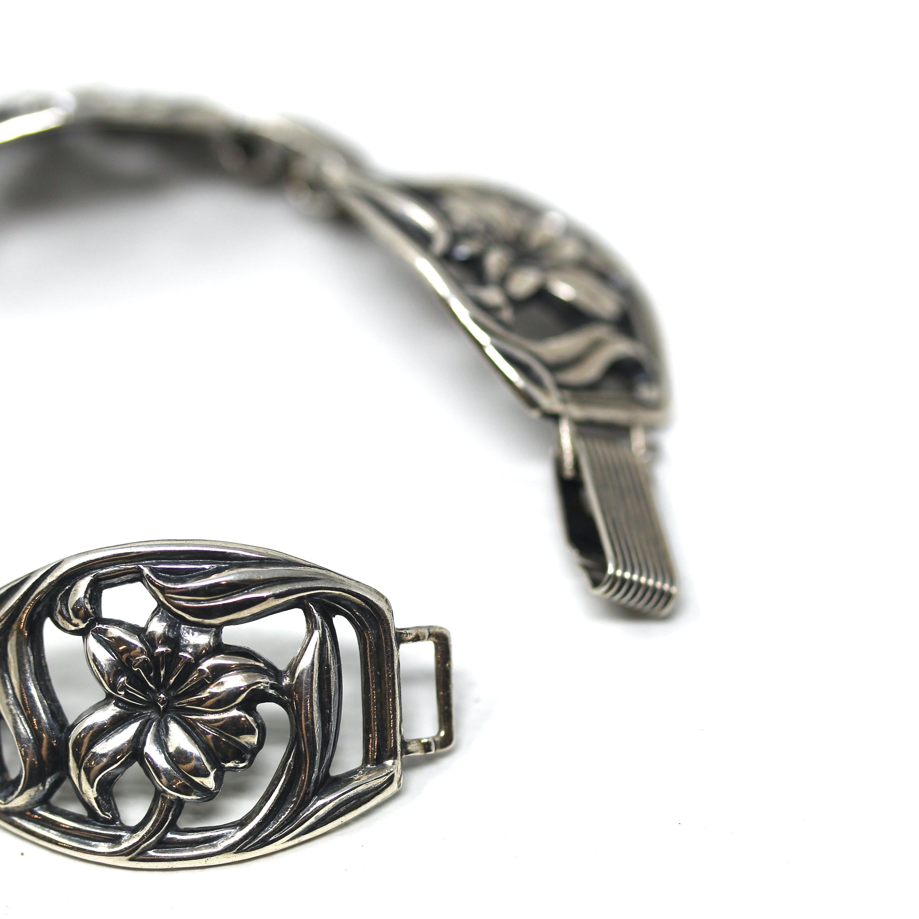 Vintage Flower Bracelet - Retro Sterling Silver Floral Panel Link Statement Chain - Circa 1940s Collectible Signed Danecraft Lily Jewelry