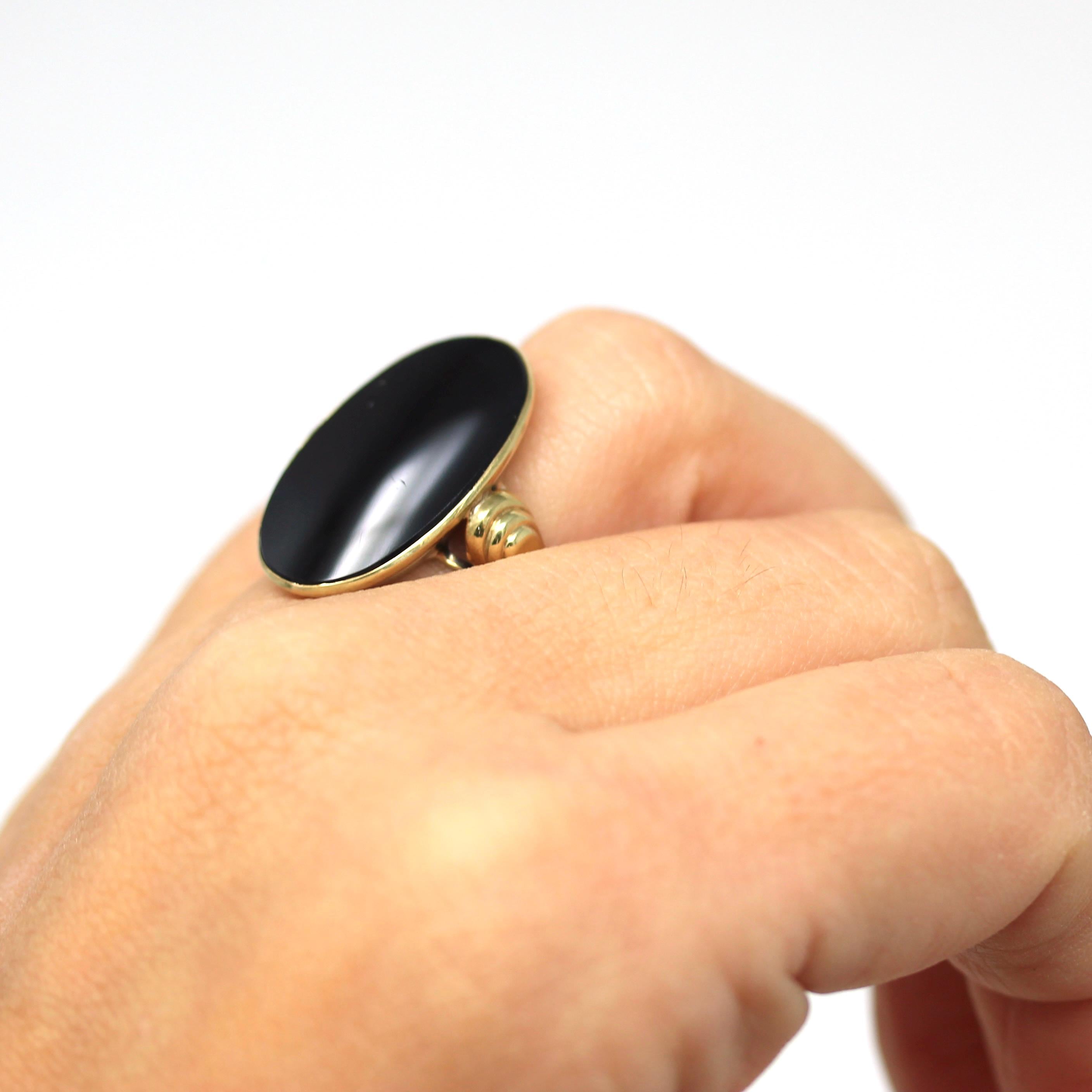 Vintage Onyx Ring - Retro 8k 333 Yellow Gold Oval Black Chalcedony Natural Gemstone - Circa 1970s Era Size 6 Statement Fine 70s Jewelry