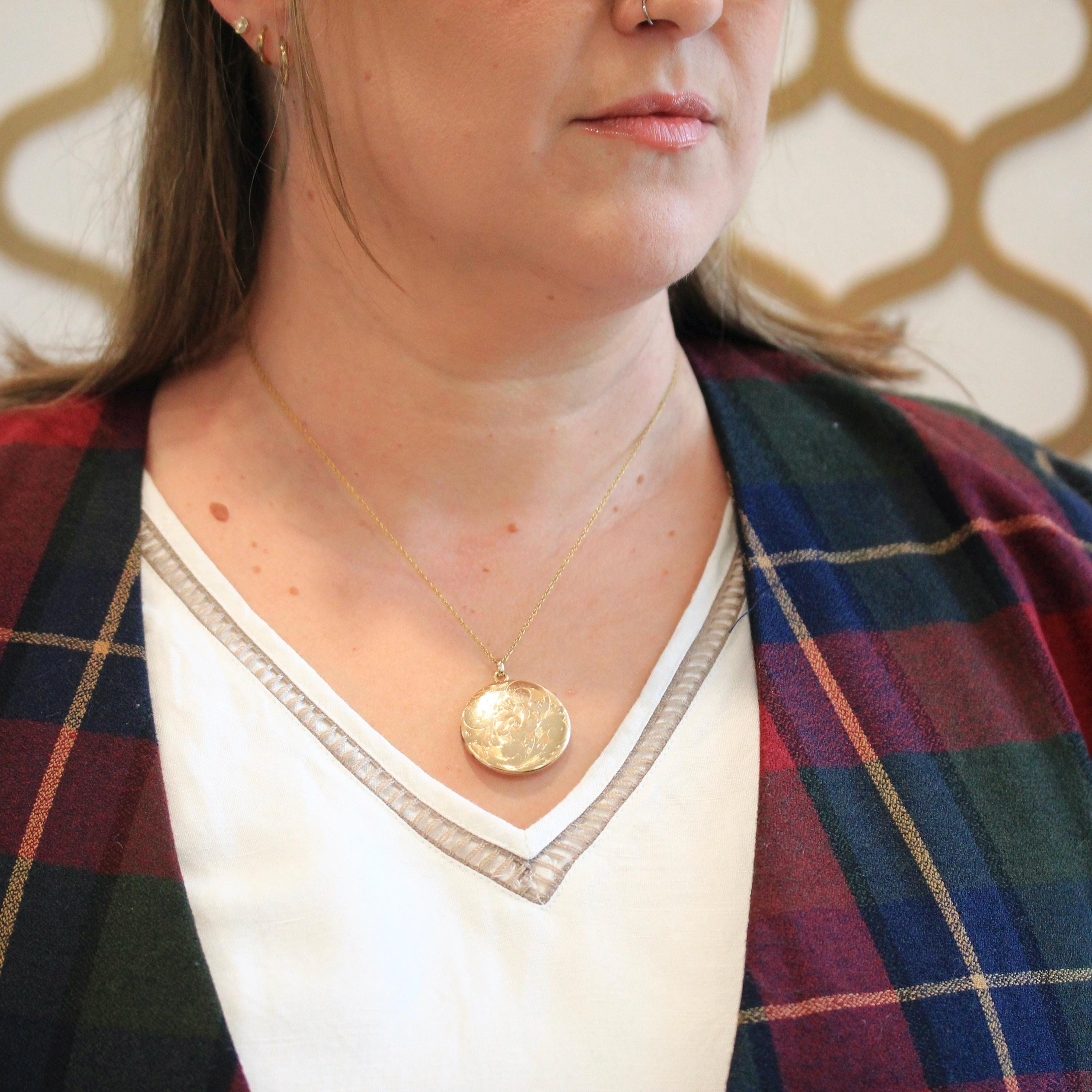 Antique Floral Locket - Vintage Gold Filled Round Flower Motif Pendant Necklace - Edwardian Circa Early 1900s Initial ESJ Photograph Jewelry