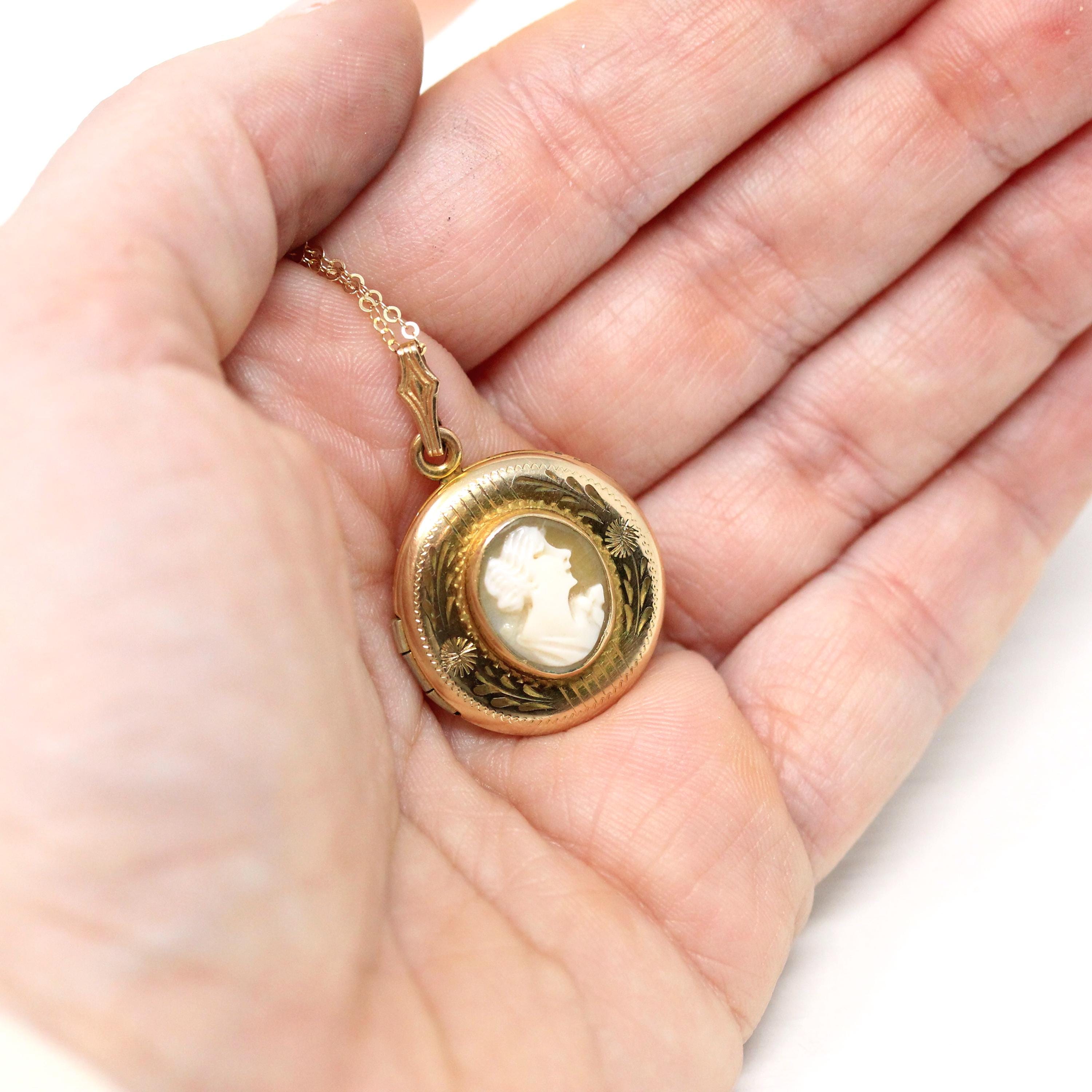 Vintage Cameo Locket - Retro 12k Gold Filled Flowers Leaves Pendant Necklace - Circa 1940s Era Photograph Statement Keepsake 40s Jewelry