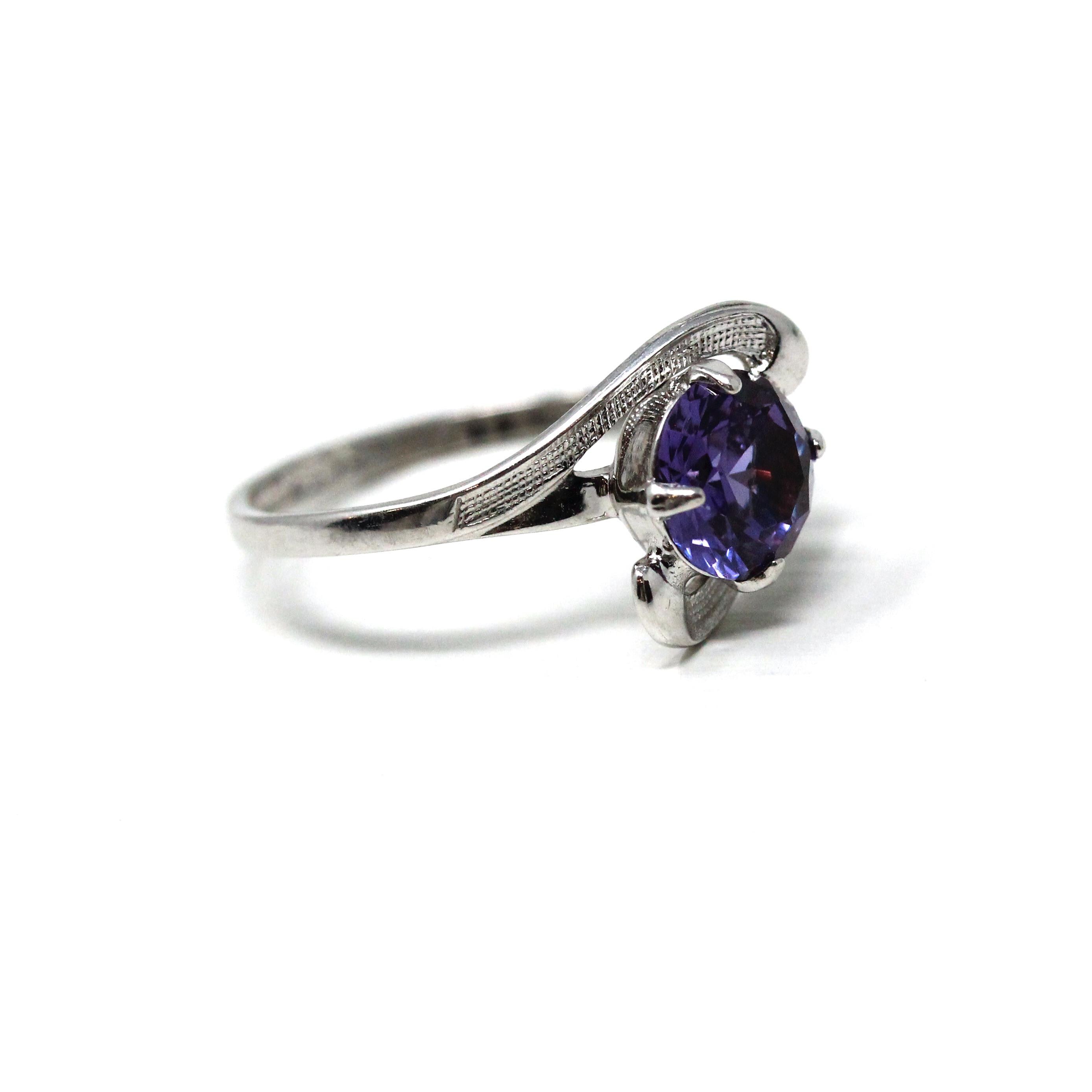 Created Color Change Sapphire Ring - Mid Century 10k White Gold Purple Pink 1.25 CT Stone - Circa 1960s Size 5 3/4 Fine Statement Jewelry