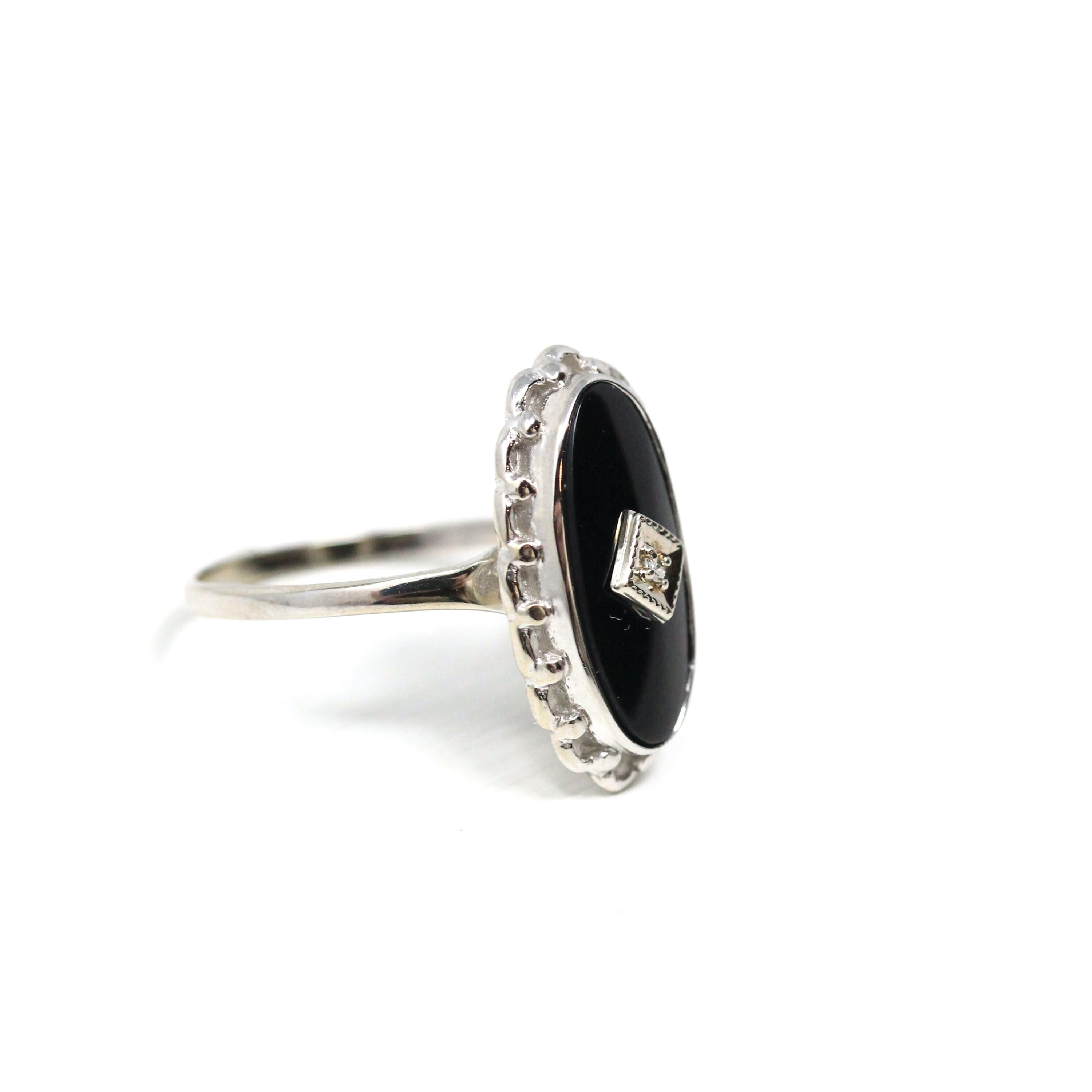Vintage Onyx Ring - Retro 10k White Gold Natural Diamond Black Chalcedony Gem - Circa 1960s Era Size 6 3/4 Oval Scalloped Fine 60s Jewelry