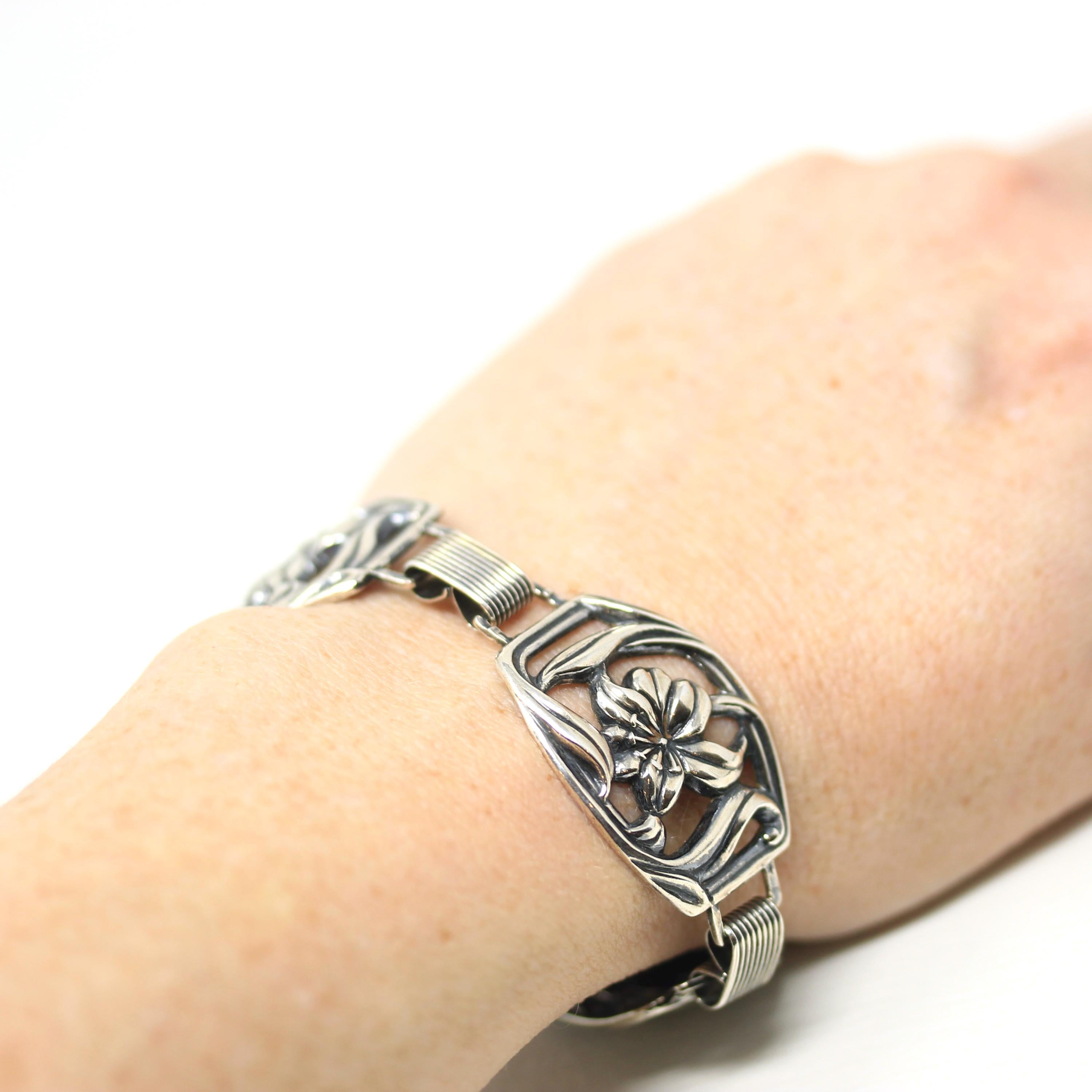 Vintage Flower Bracelet - Retro Sterling Silver Floral Panel Link Statement Chain - Circa 1940s Collectible Signed Danecraft Lily Jewelry