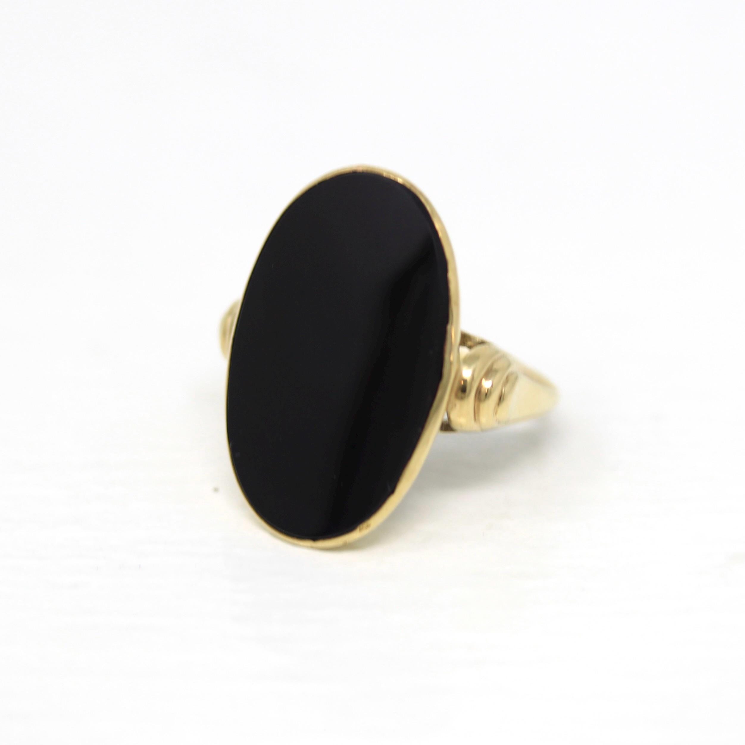 Vintage Onyx Ring - Retro 8k 333 Yellow Gold Oval Black Chalcedony Natural Gemstone - Circa 1970s Era Size 6 Statement Fine 70s Jewelry