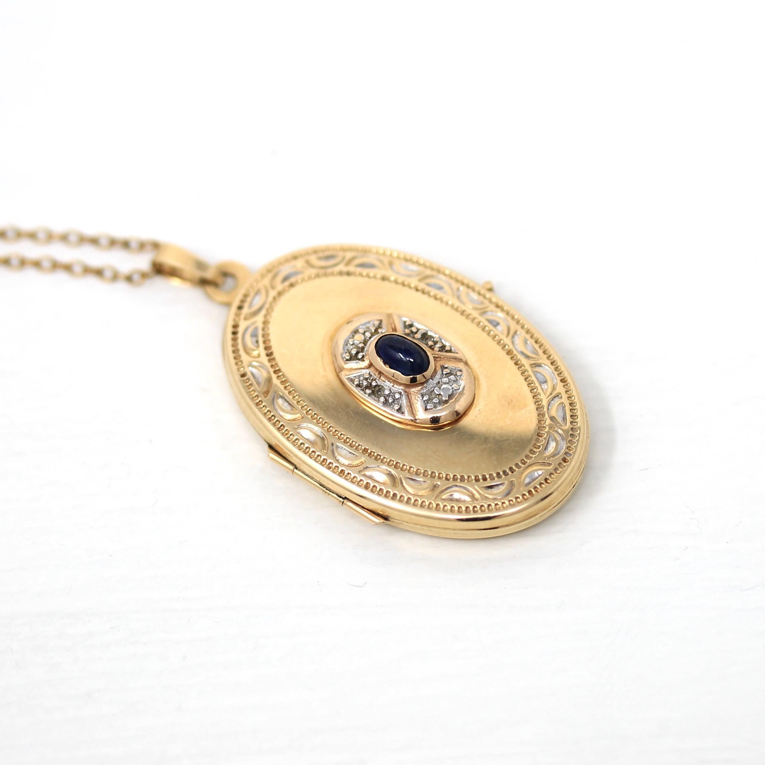 Vintage Sapphire Locket - Retro Era 9k Yellow Gold Oval Natural Blue Corundum Cabochon Gemstone - Circa 1980s Keepsake Photo Fine Jewelry