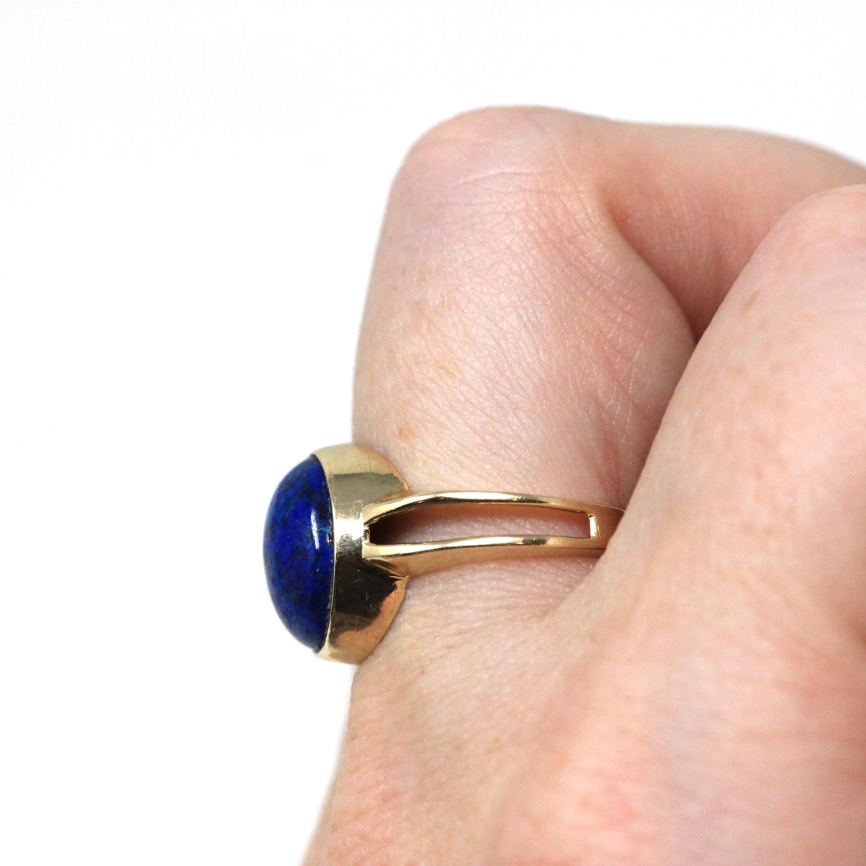 Retro Lapis Lazuli Ring - Vintage 10k Yellow Gold Dark Blue Round Cabochon Gemstone - Circa 1960s Era Size 6 3/4 Fine Statement Jewelry
