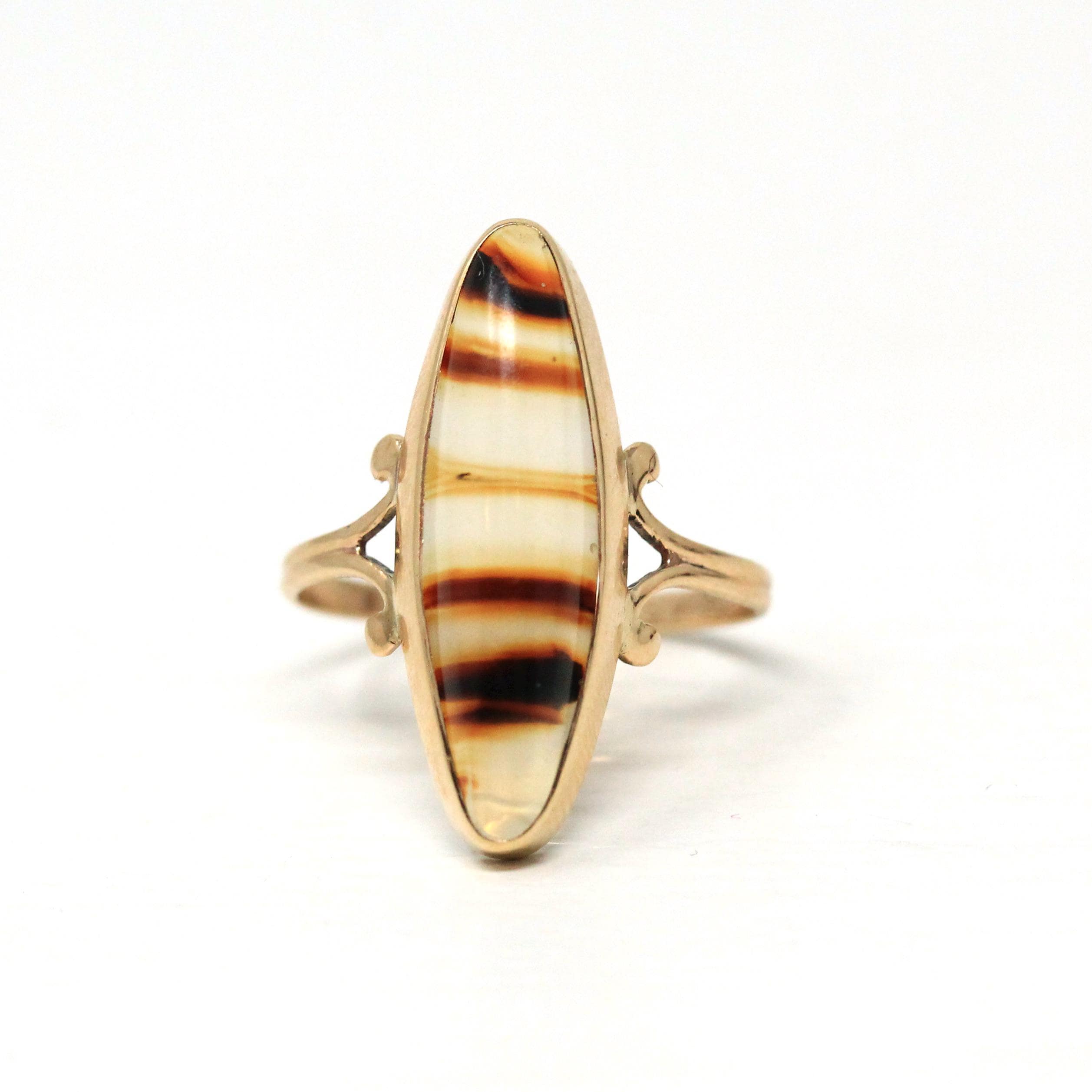 Vintage Agate Ring - Retro Era 10k Yellow Gold Oval Cabochon Cut Banded Natural Gemstone - Circa 1940s Era Size 7 1/4 Statement Fine Jewelry