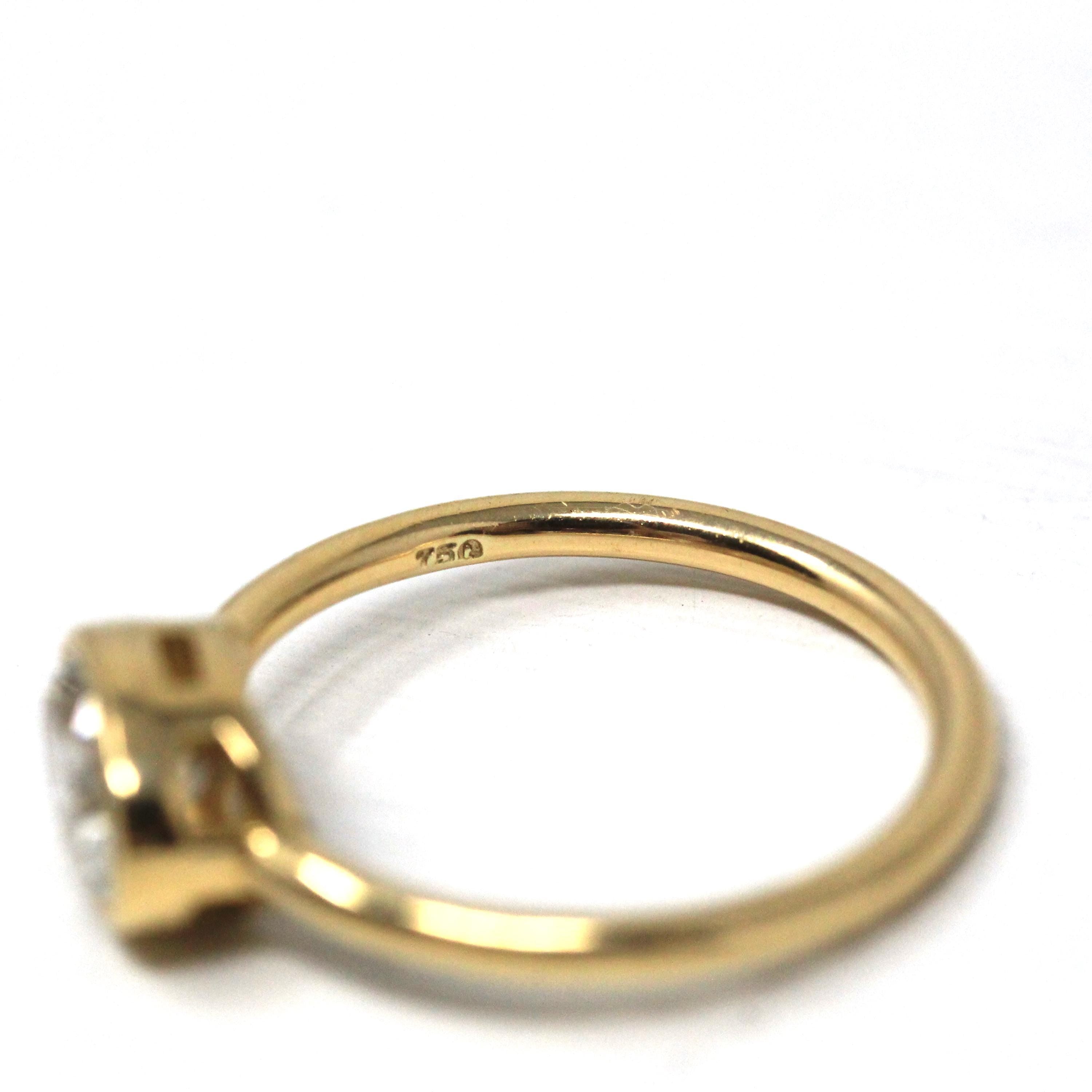 East-to-West Diamond Ring - 18k Yellow Gold Bezel Set Fancy Warm Light Yellow Oval Faceted Gemstone - Modern Size 6 Fine Jewelry W/ Report