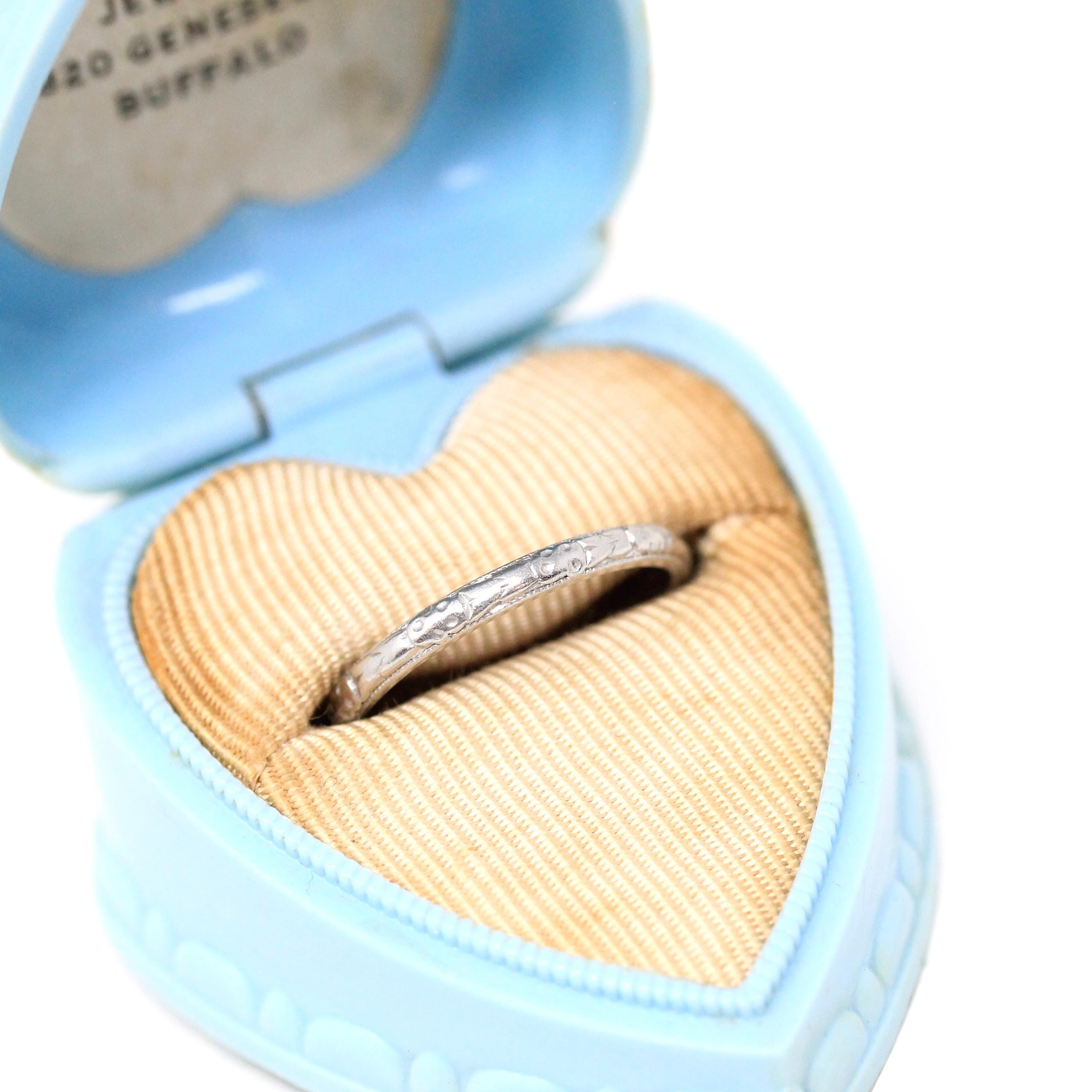 Vintage Wedding Band - Art Deco Platinum Daisy Blossom Eternity Pattern Bridal Ring - Circa 1930s Era Size 6 Floral Engraving Fine Jewelry