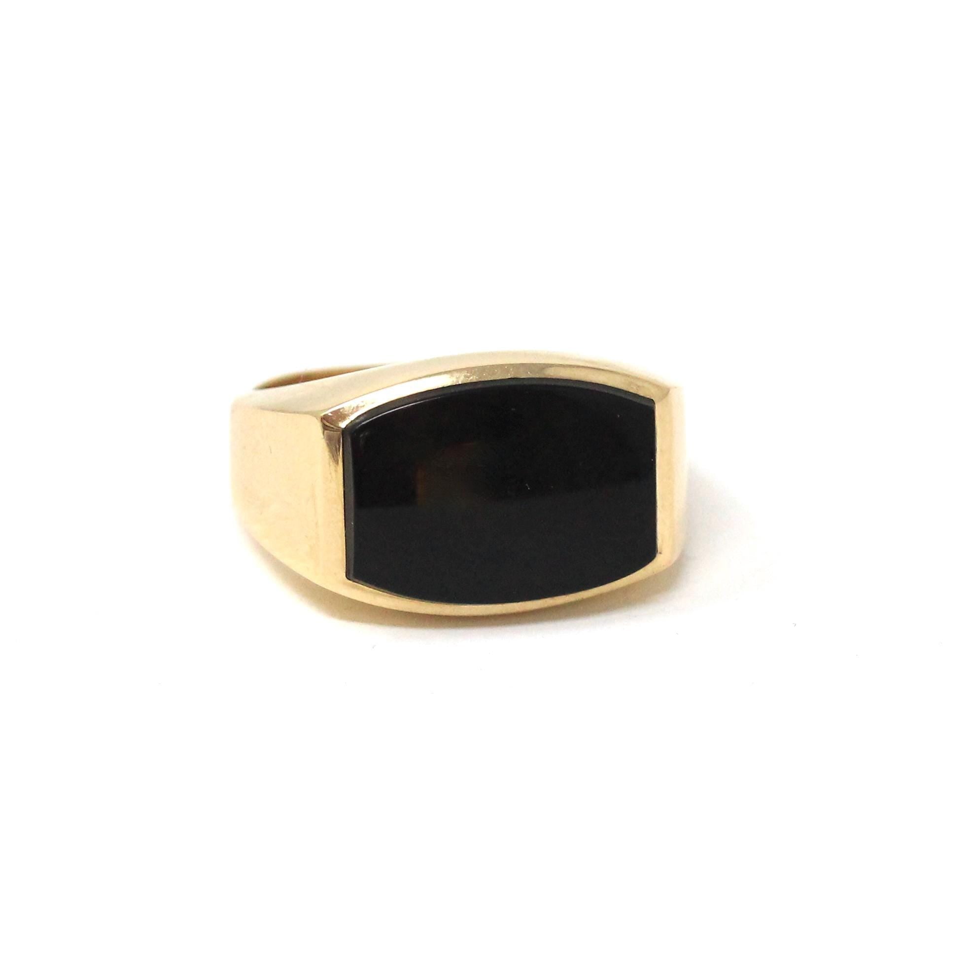Vintage Onyx Ring - Retro 14k Yellow Gold Black Chalcedony Gemstone Men's Unisex - Vintage Circa 1960s Era Size 8 1/4 Statement Fine Jewelry