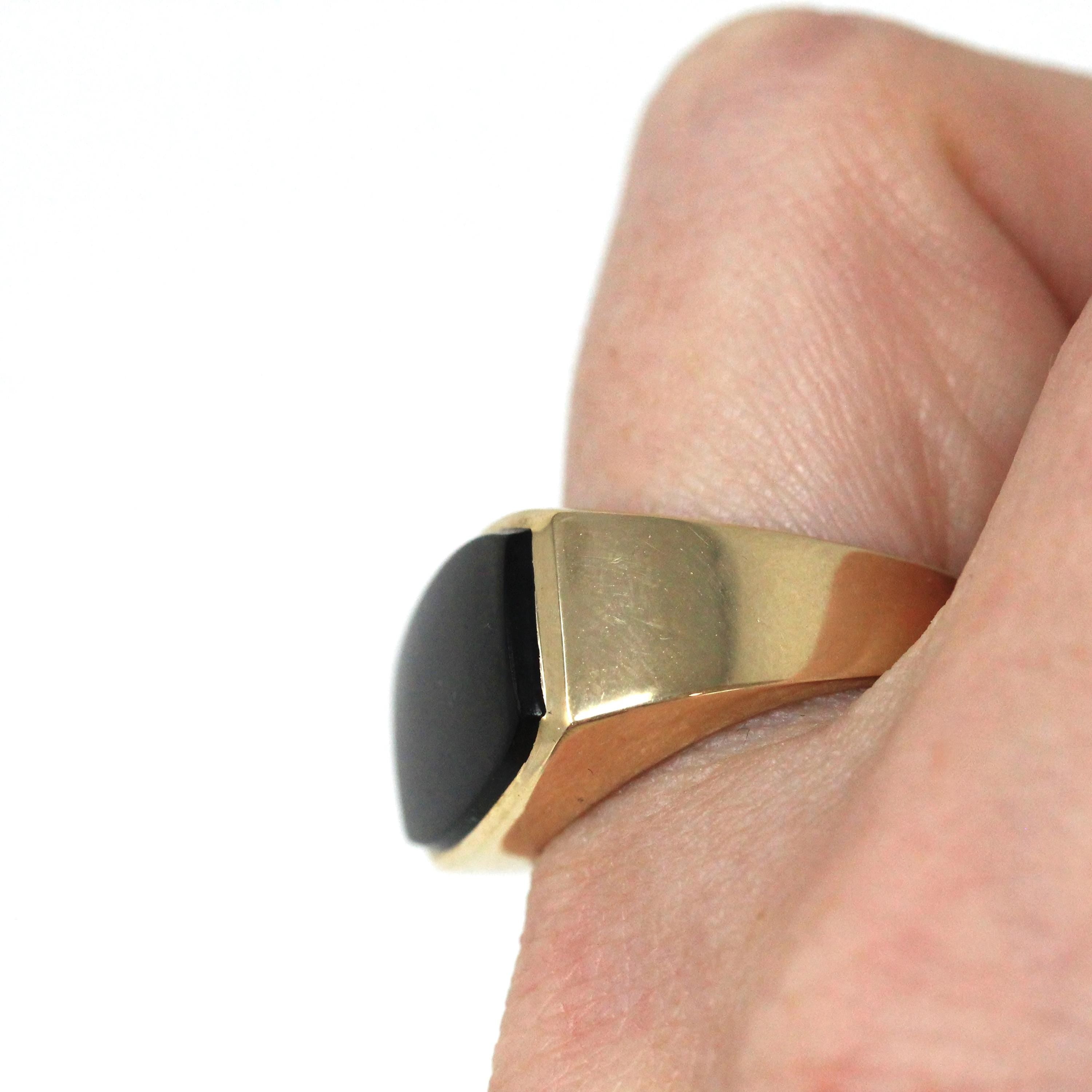 Vintage Onyx Ring - Retro 14k Yellow Gold Black Chalcedony Gemstone Men's Unisex - Vintage Circa 1960s Era Size 8 1/4 Statement Fine Jewelry