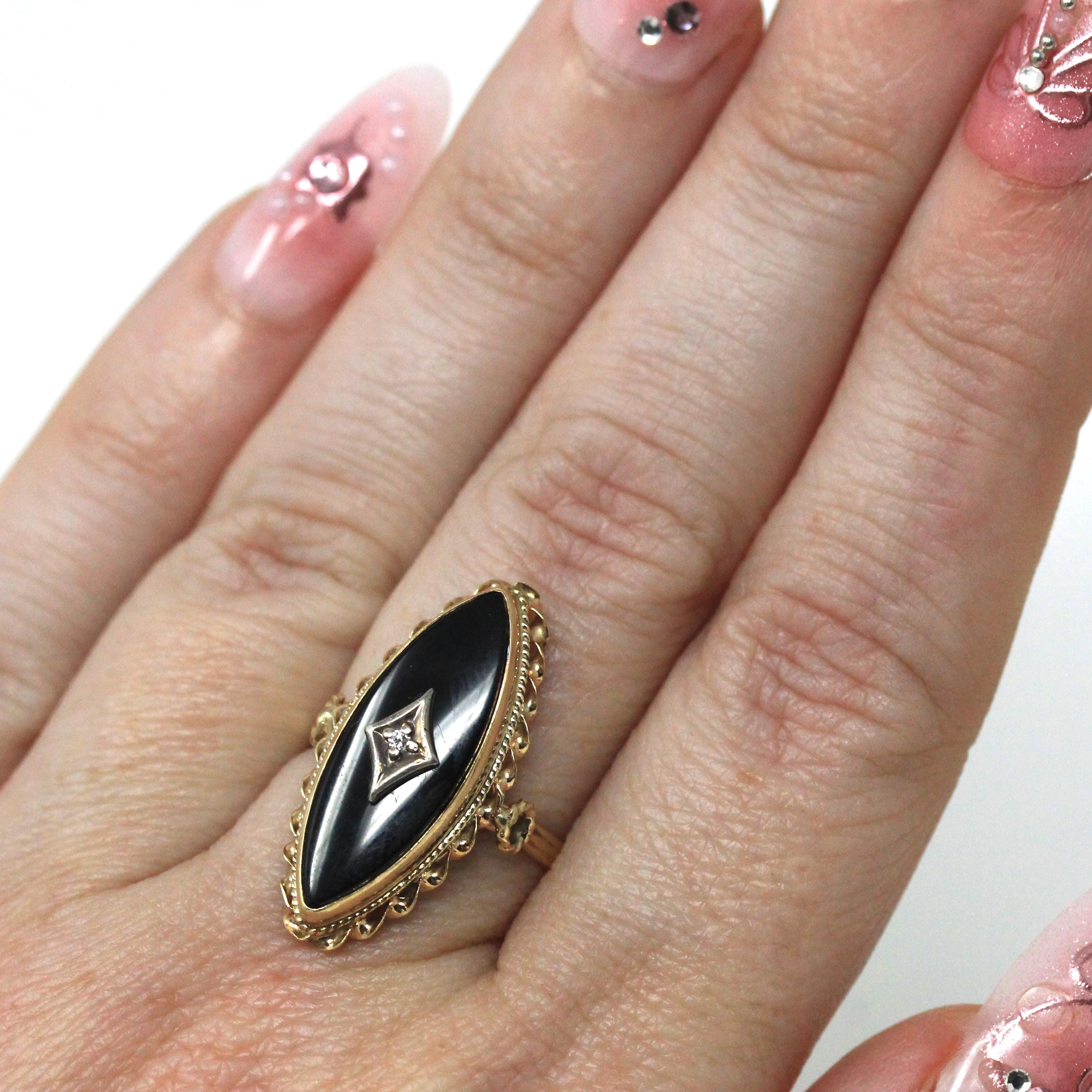 Vintage Onyx Ring - Retro 10k Yellow Gold Navette Black Chalcedony