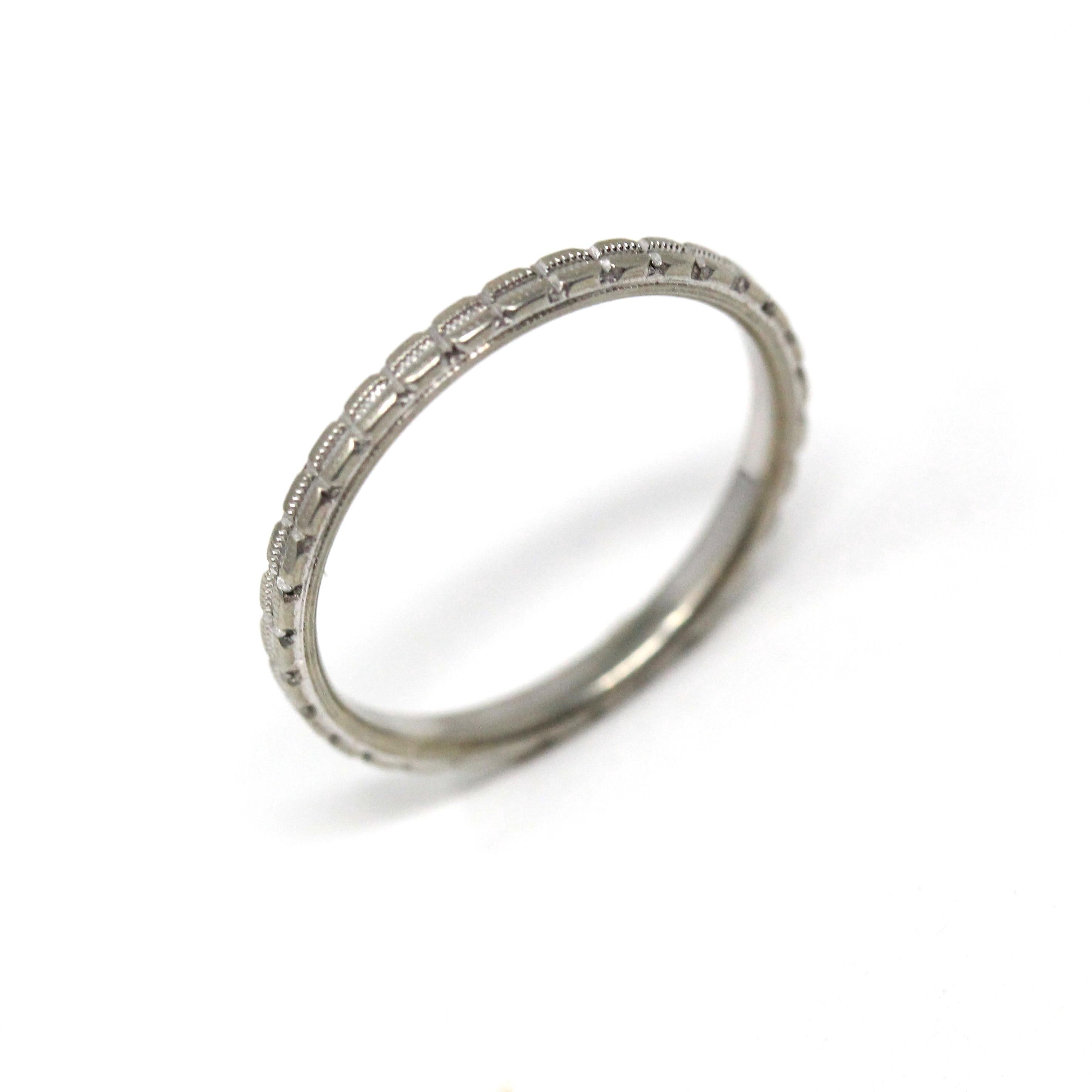 Art Deco Flower Band - Vintage 18k White Gold Geometric Eternity Ring - Circa 1930s Era Wedding Size 6 Bridal White Rose Fine 30s Jewelry