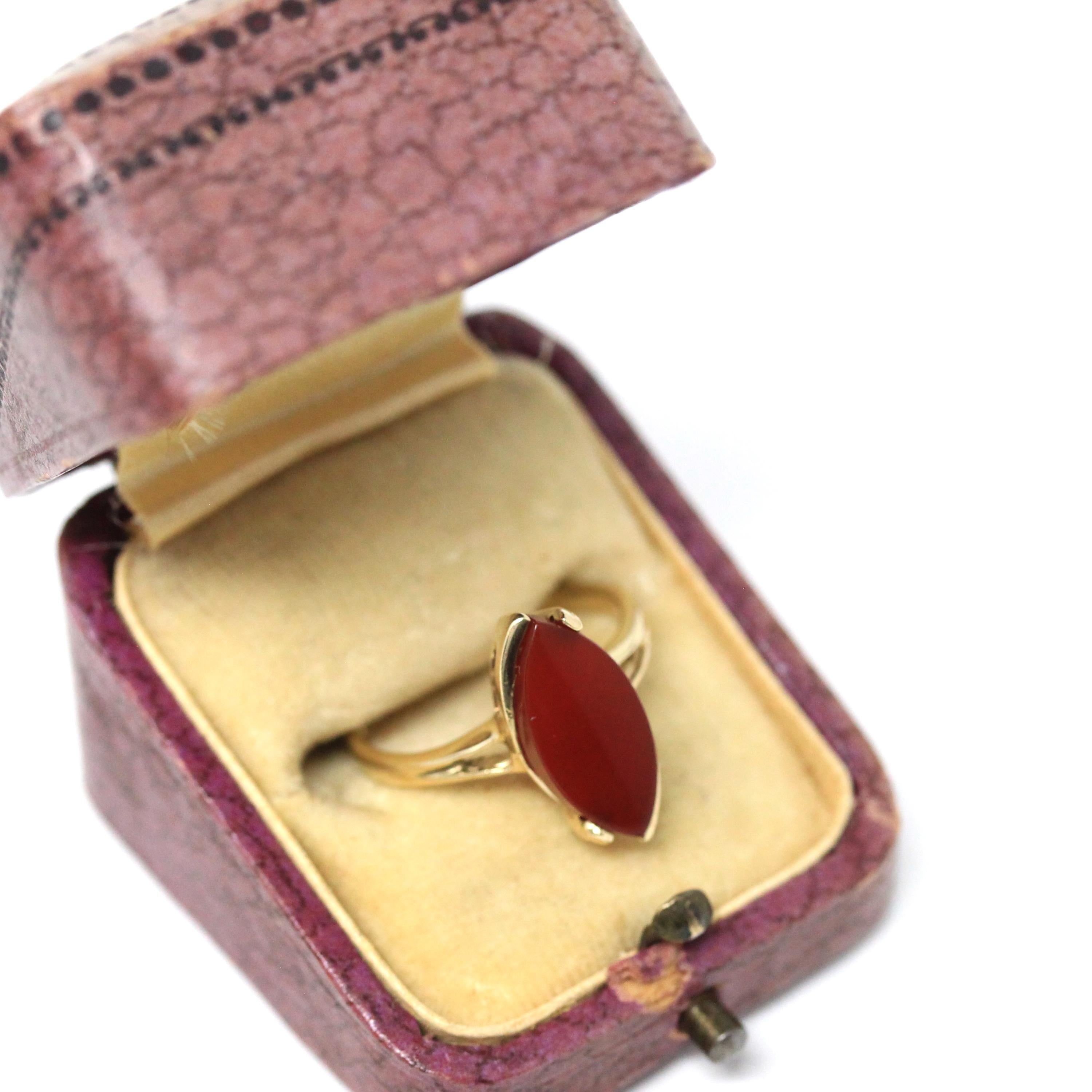 Vintage Carnelian Ring - Retro 10k Yellow Gold Natural Red