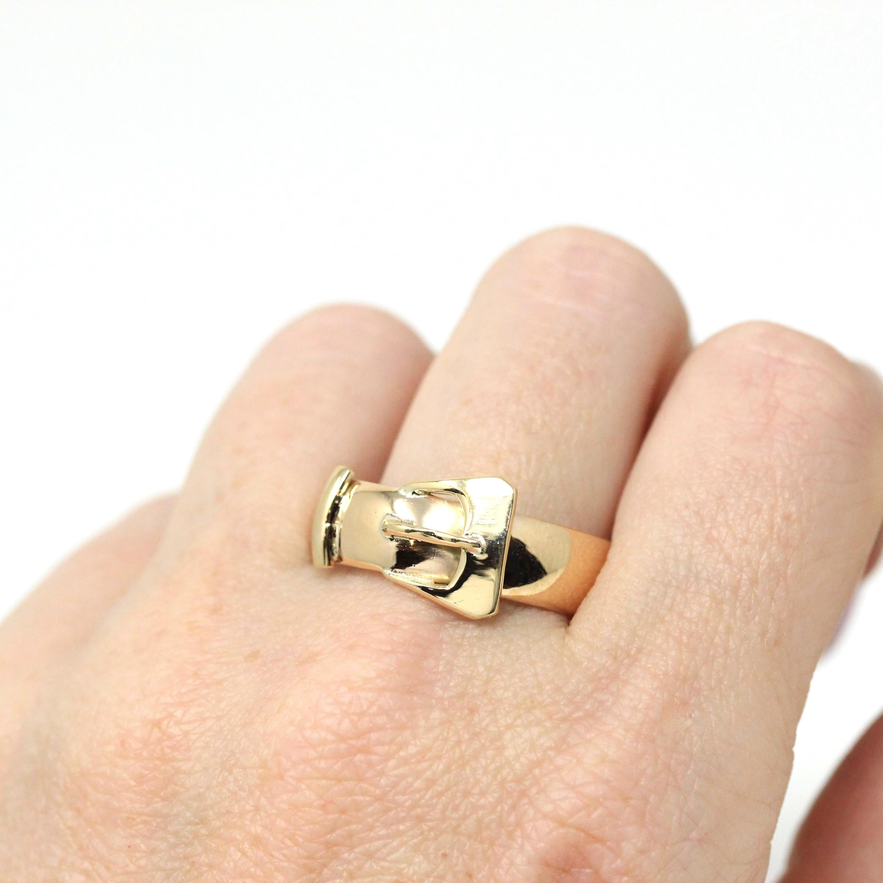 English Buckle Ring - Retro 9k Yellow Gold London England Figural
