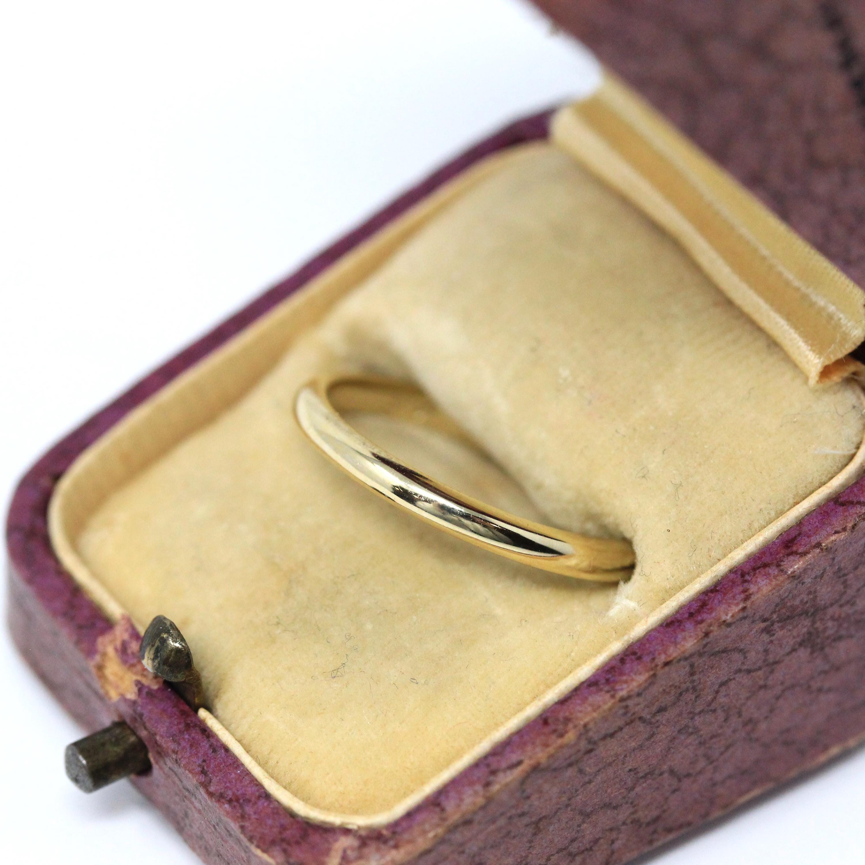 Vintage Wedding Band - Mid Century 14k Yellow Gold Plain Unadorned Polished Ring - Dated "29.9.45" Size 7 1/2 Stacking Dainty Fine Jewelry