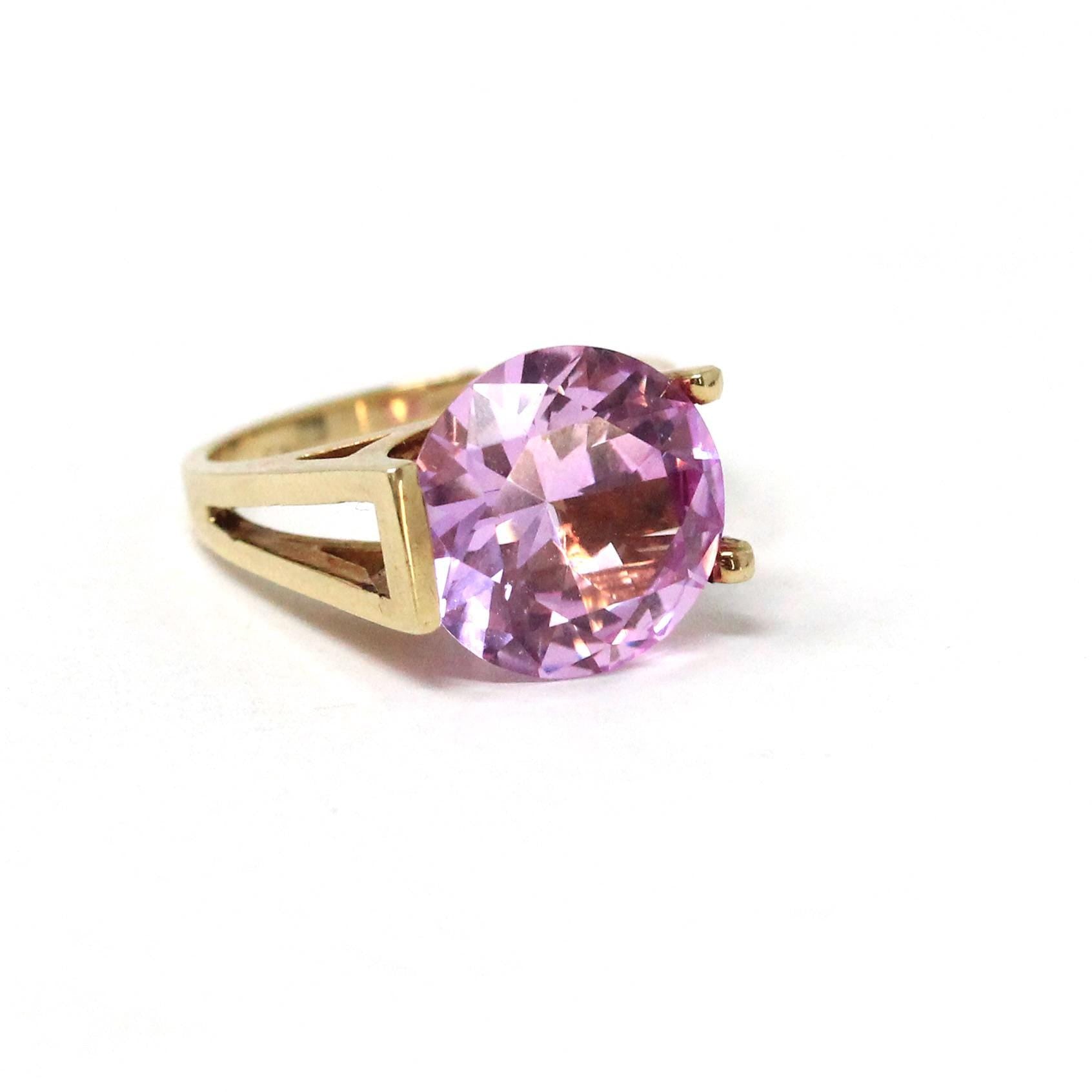 Created Pink Sapphire Ring - Retro 10k Yellow Gold Round Faceted 7.14 CT Stone - Vintage Circa 1960s Era Size 5 3/4 Fine 60s Jewelry