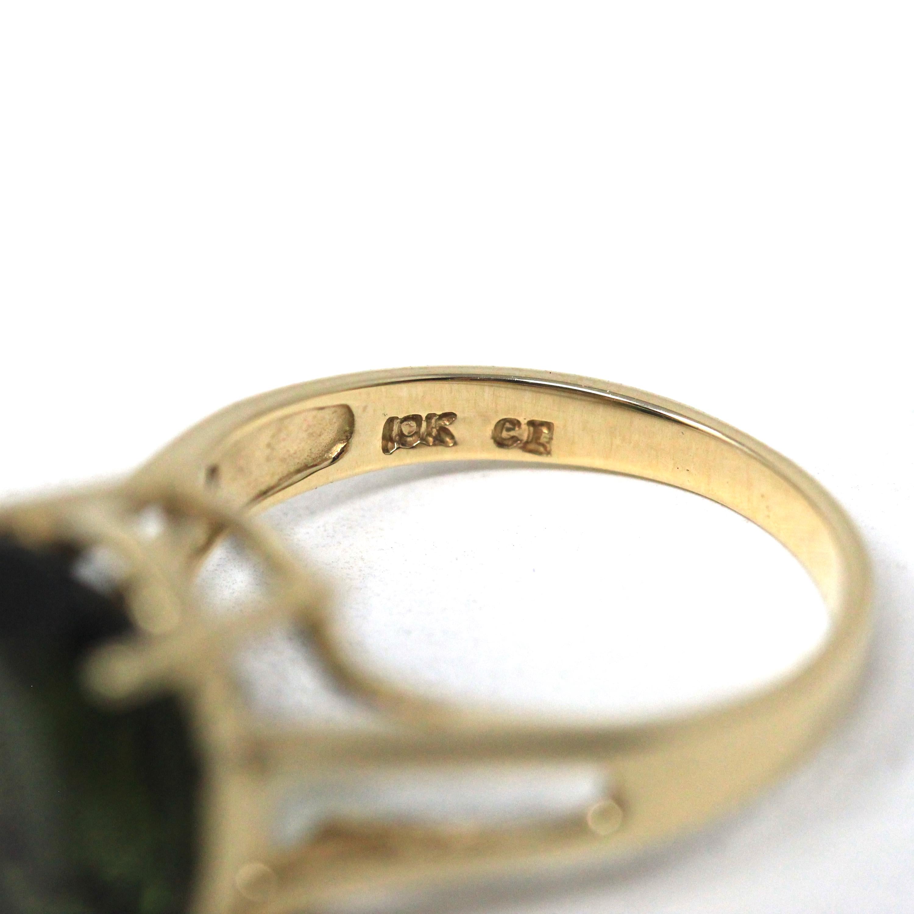 Moldavite Solitaire Ring - Modern 2000s 10k Yellow Gold Natural Dark Green Glass Oval Gemstone - Estate Size 4 3/4 Split Shank Fine Jewelry