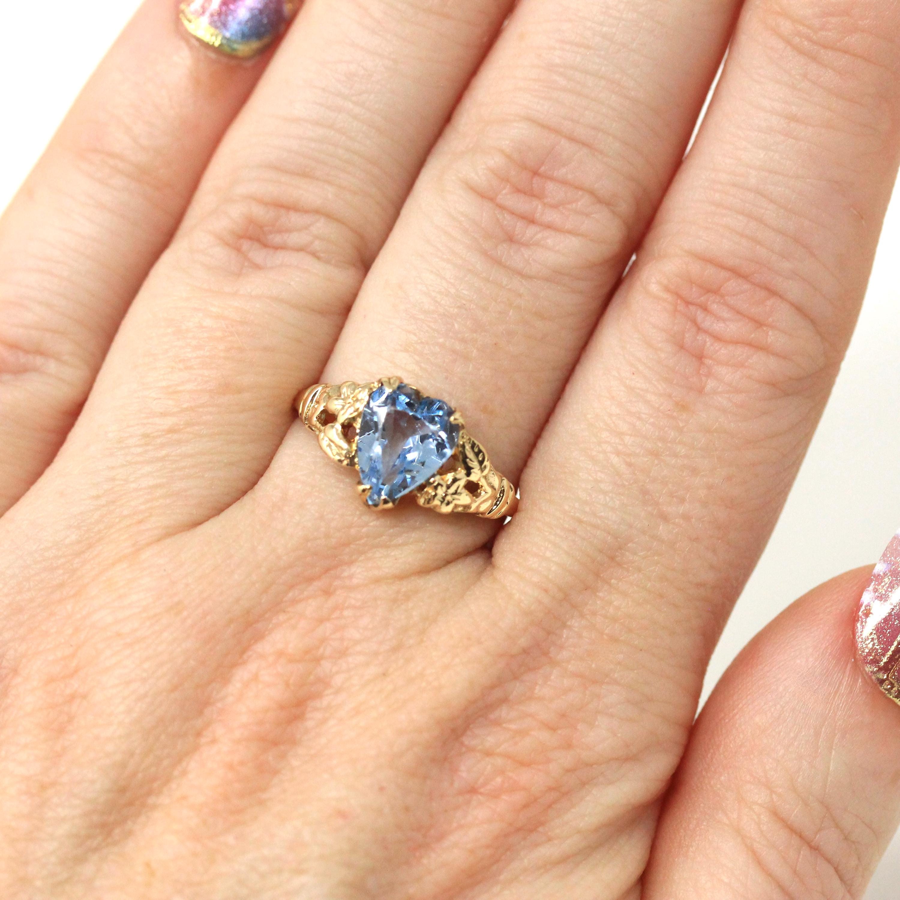 Vintage Heart Ring - Mid Century 10k Yellow Gold Created Blue Spinel Gemstone - Circa 1940s Era Size 6 Flower Leaves Design Fine 40s Jewelry
