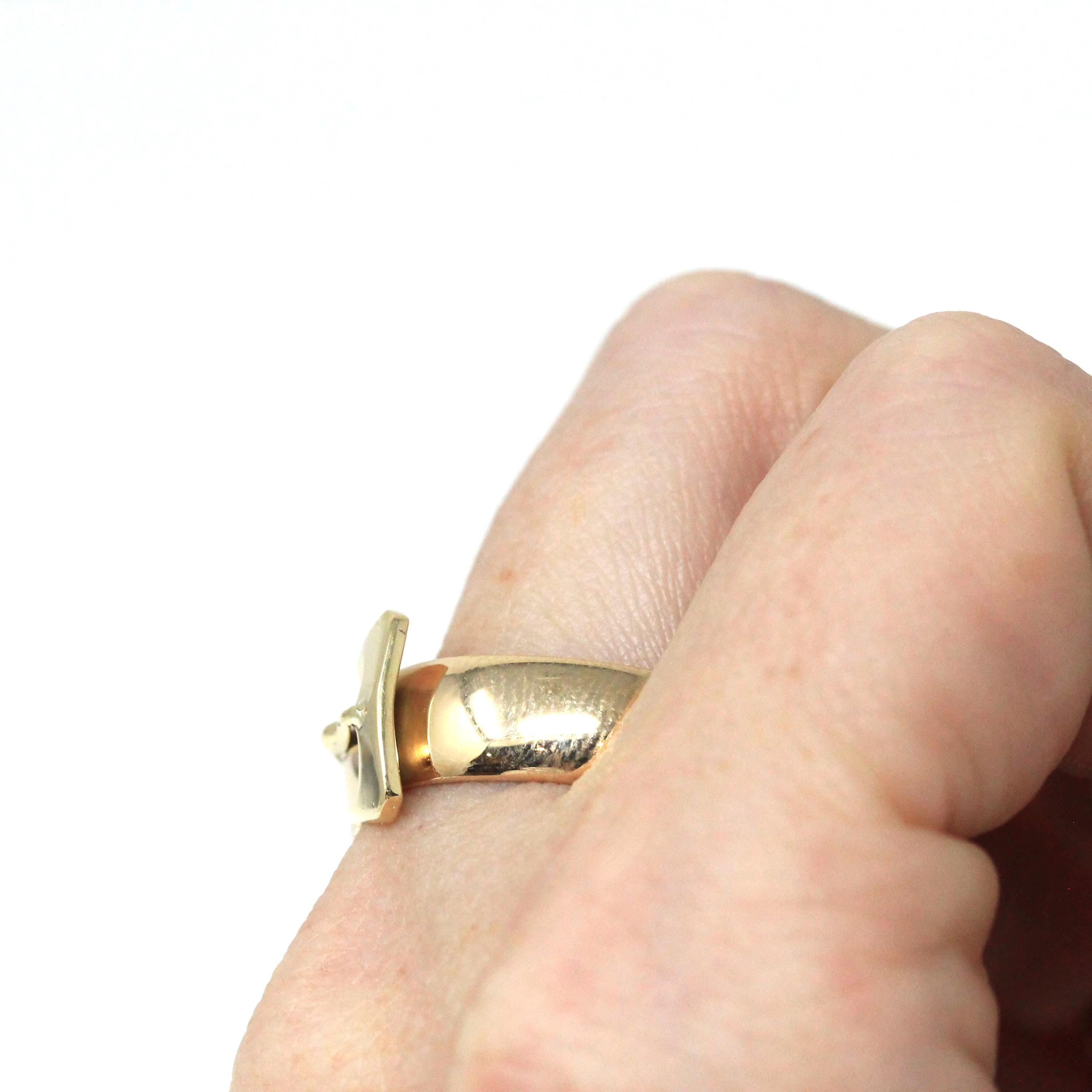 English Buckle Ring - Retro 9k Yellow Gold London England Figural