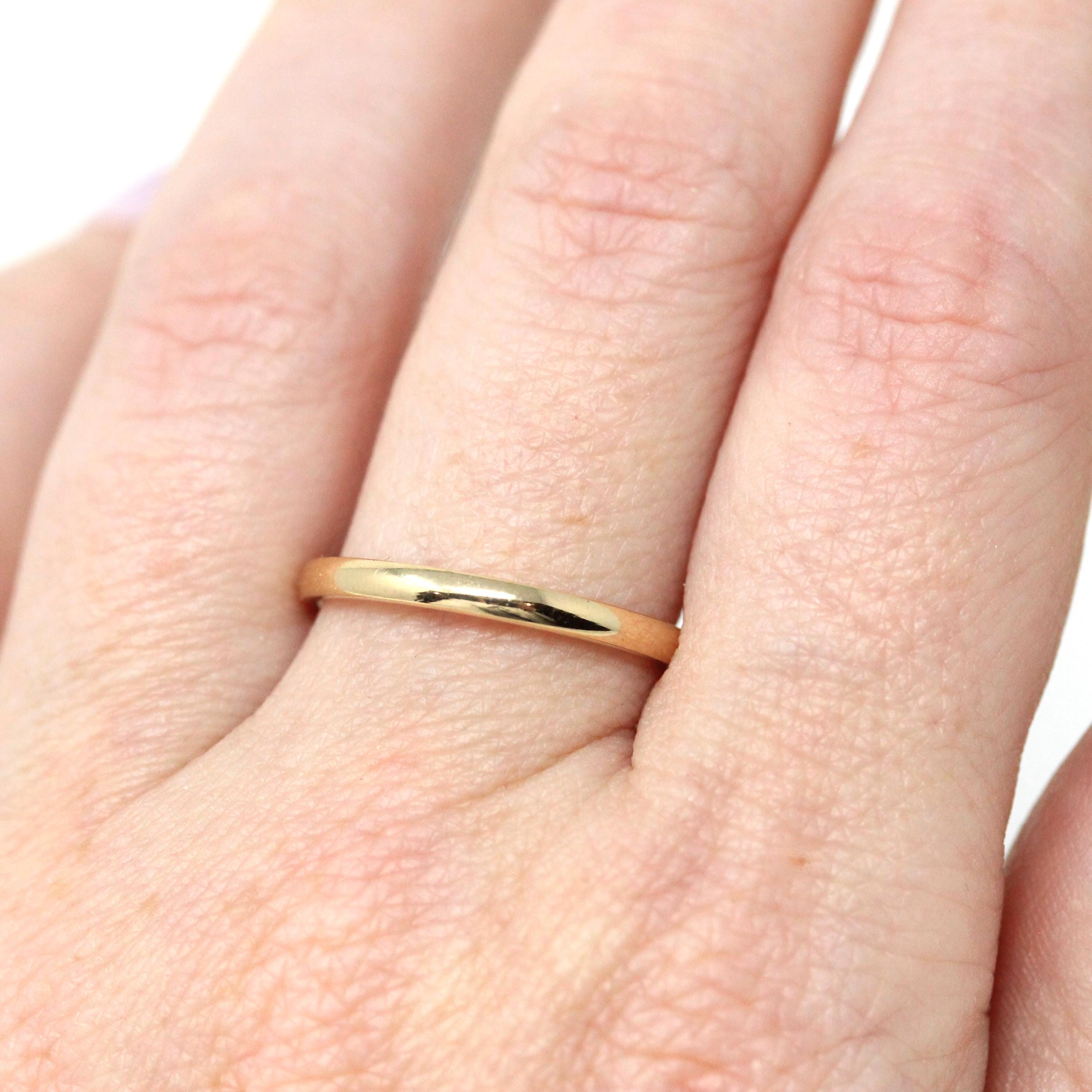 Estate Wedding Band - Minimalist 14k Yellow Gold Unadorned Plain Polished Ring - Modern Size 7 Simple Stacking Fine Statement Jewelry