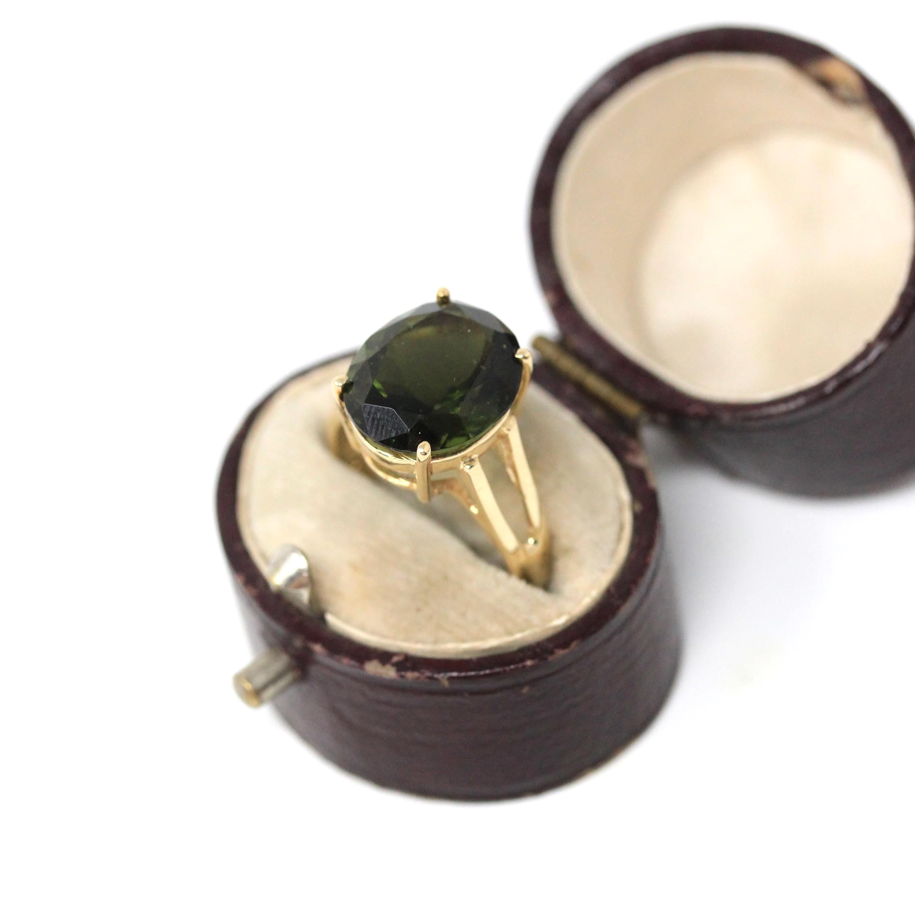 Moldavite Solitaire Ring - Modern 2000s 10k Yellow Gold Natural Dark Green Glass Oval Gemstone - Estate Size 4 3/4 Split Shank Fine Jewelry
