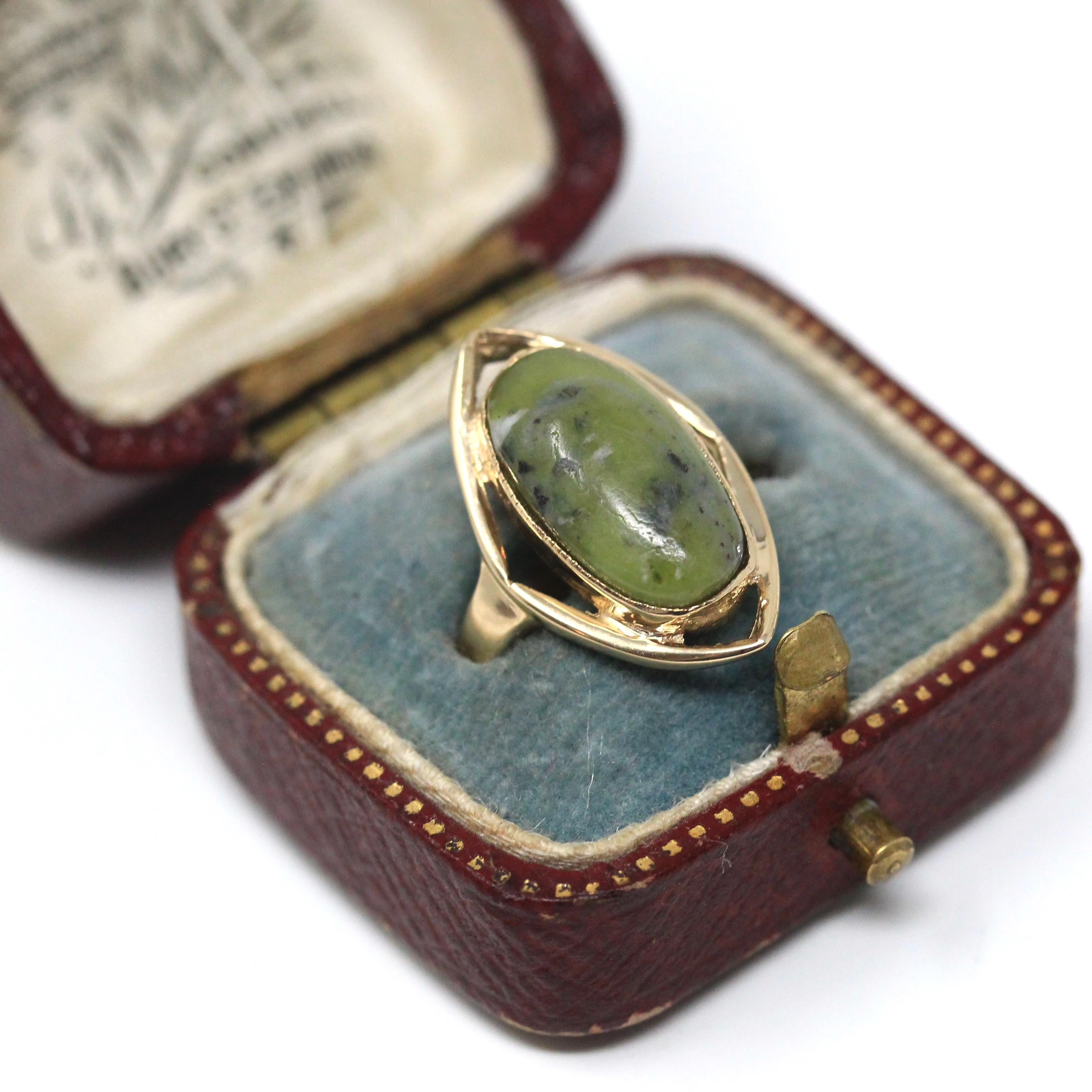 Vintage Serpentine Ring - Retro Era 9k Yellow Gold Oval Cabochon Cut Green Marbled Gemstone - Hallmarked 1973 Size 3 Statement Fine Jewelry
