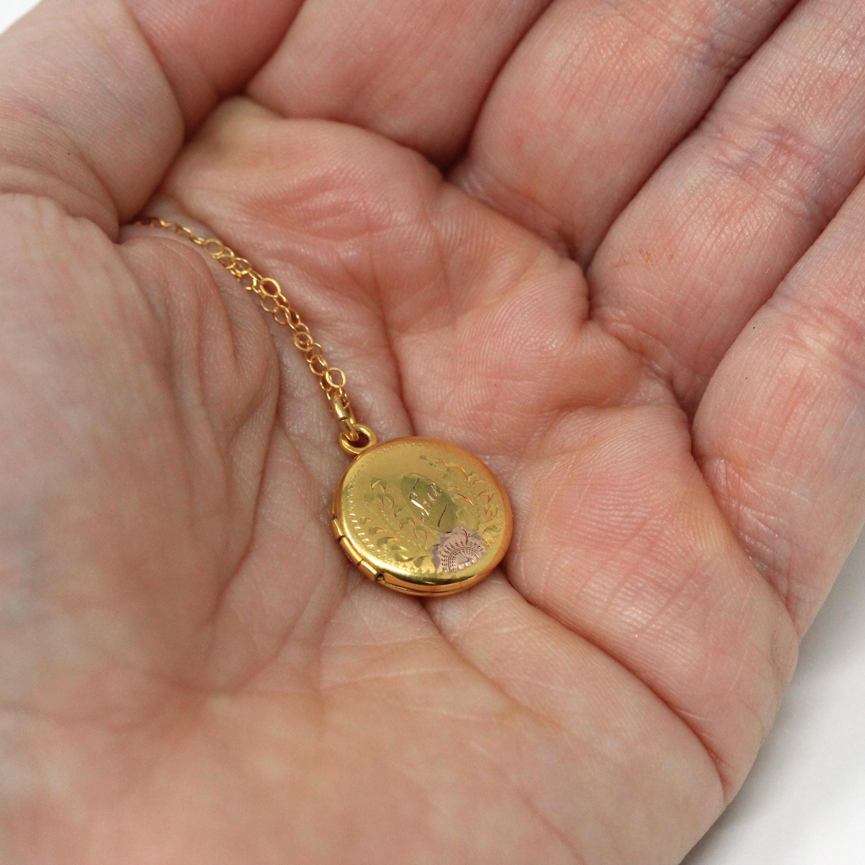 Vintage "Sue" Locket - Mid Century Era 10k Yellow Rose Gold Round Floral Pendant Charm Necklace - Dated 1949 Engraved Keepsake Fine Jewelry