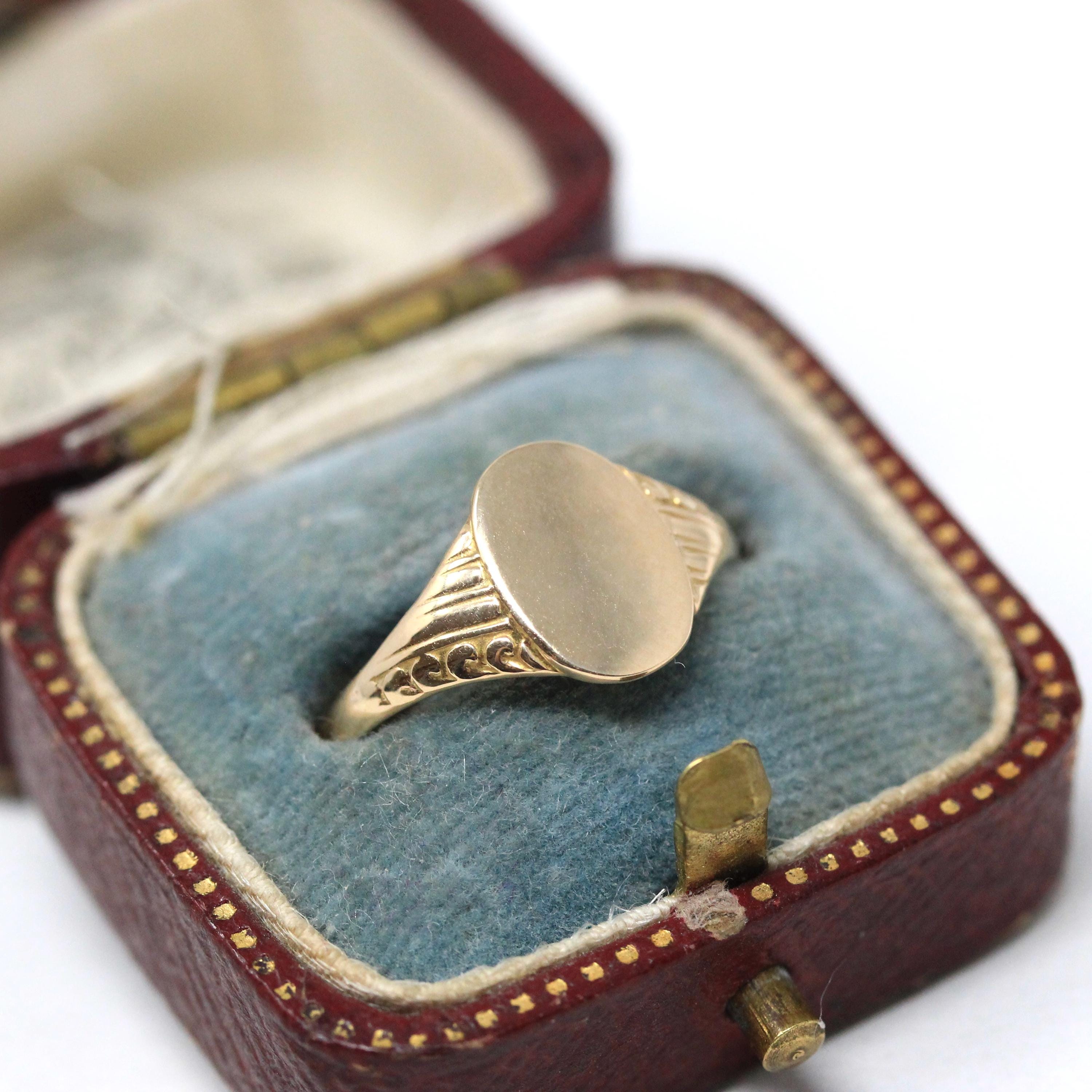 Blank Signet Ring - Vintage 14k Yellow Gold Ready To Personalize Engrave - Modern Estate 12-25-1980 Monogram 1980s Size 6 1/2 Fine Jewelry