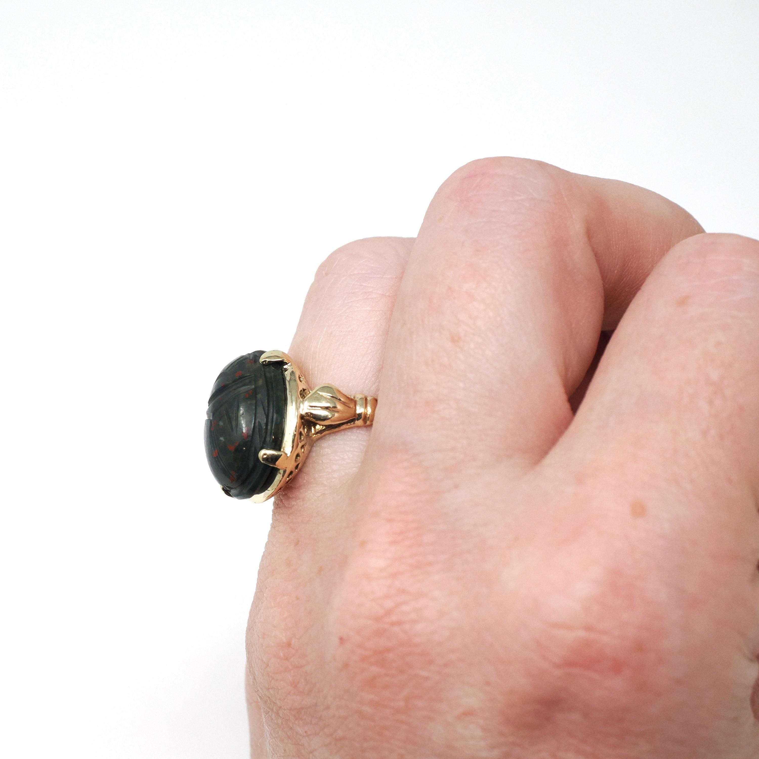 Bloodstone Scarab Ring - Retro 10k Yellow Gold Carved Natural Green Red Gem - Vintage Circa 1940s Era Size 5 1/4 Egyptian Revival Jewelry