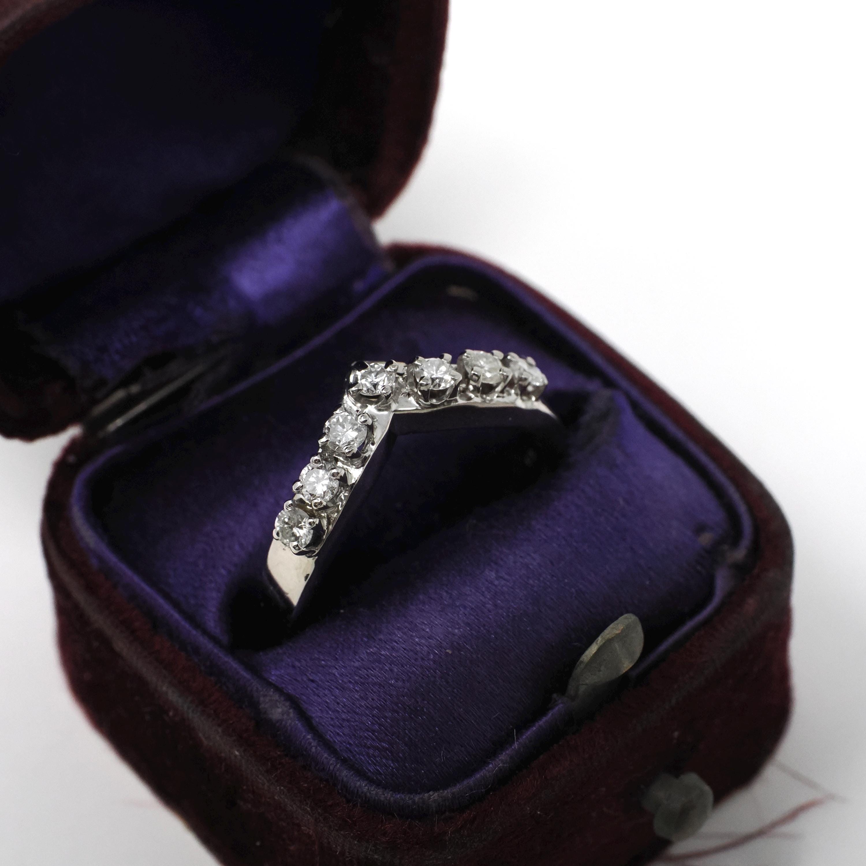 Diamond Chevron Band - Modern 14k White Gold V Point Stacking Wedding Ring - Estate Circa 2000's Era Size 5 1/4 Bridal Pairing Fine Jewelry