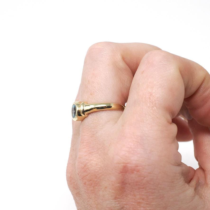 Blue Glass Ring - Estate 14k Yellow Gold Round Faceted Simulated Zircon Stone - Modern Circa 2000s Era Size 6 1/4 Bezel Set Fine Jewelry
