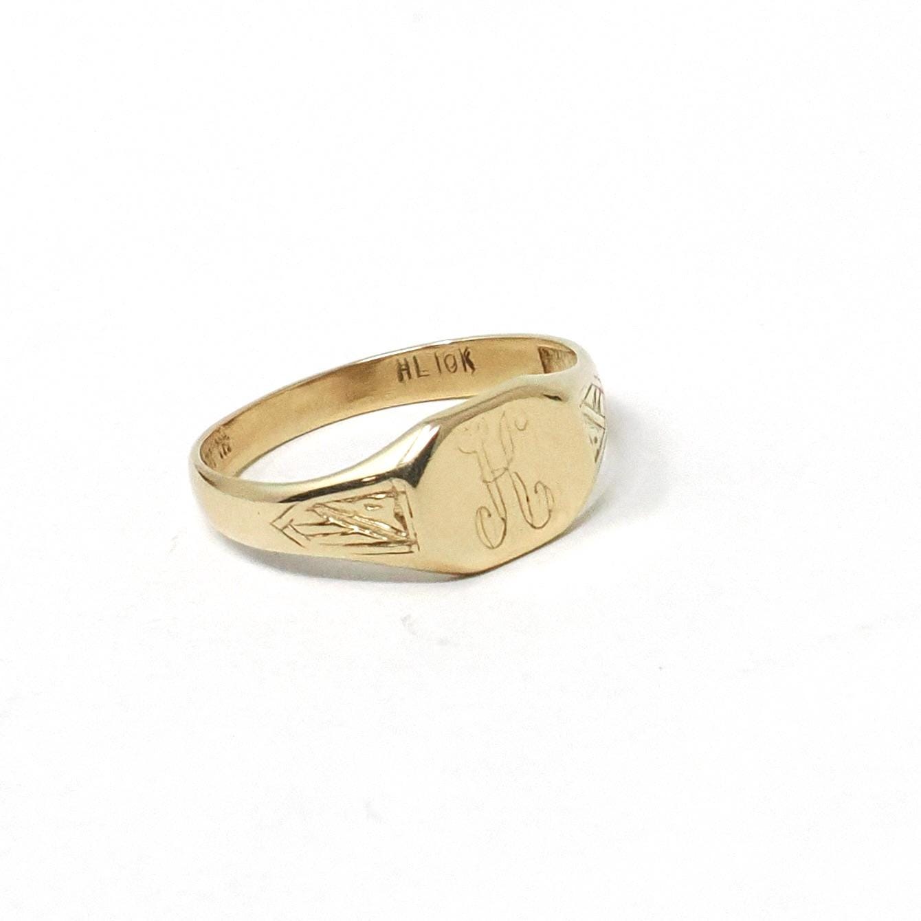 Estate Signet Ring - Modern 10k Yellow Gold "H" "K" East West Engraved Letter Band - Circa 1990's Size 5 3/4 Script Initial Fine 90s Jewelry