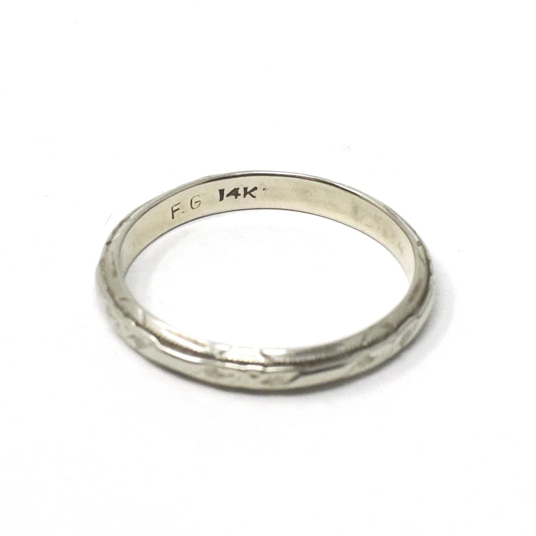 Vintage Wedding Band - Mid Century Era 14k White Gold Unisex Bridal Ring - Circa 1950s Size 6 3/4 Flower Milgrain Frederick Goldman Jewelry