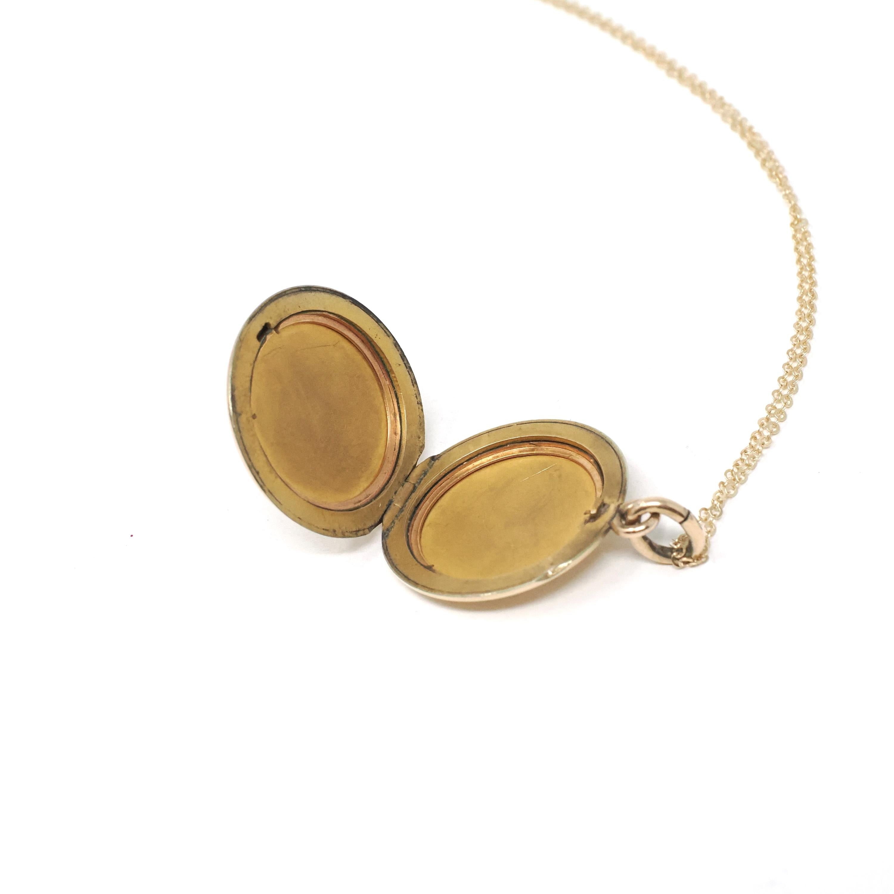 Antique "SD" Locket - Edwardian Gold Filled Round Engraved Photo Pendant Necklace - Antique 1900s Photograph Monogrammed Keepsake Jewelry
