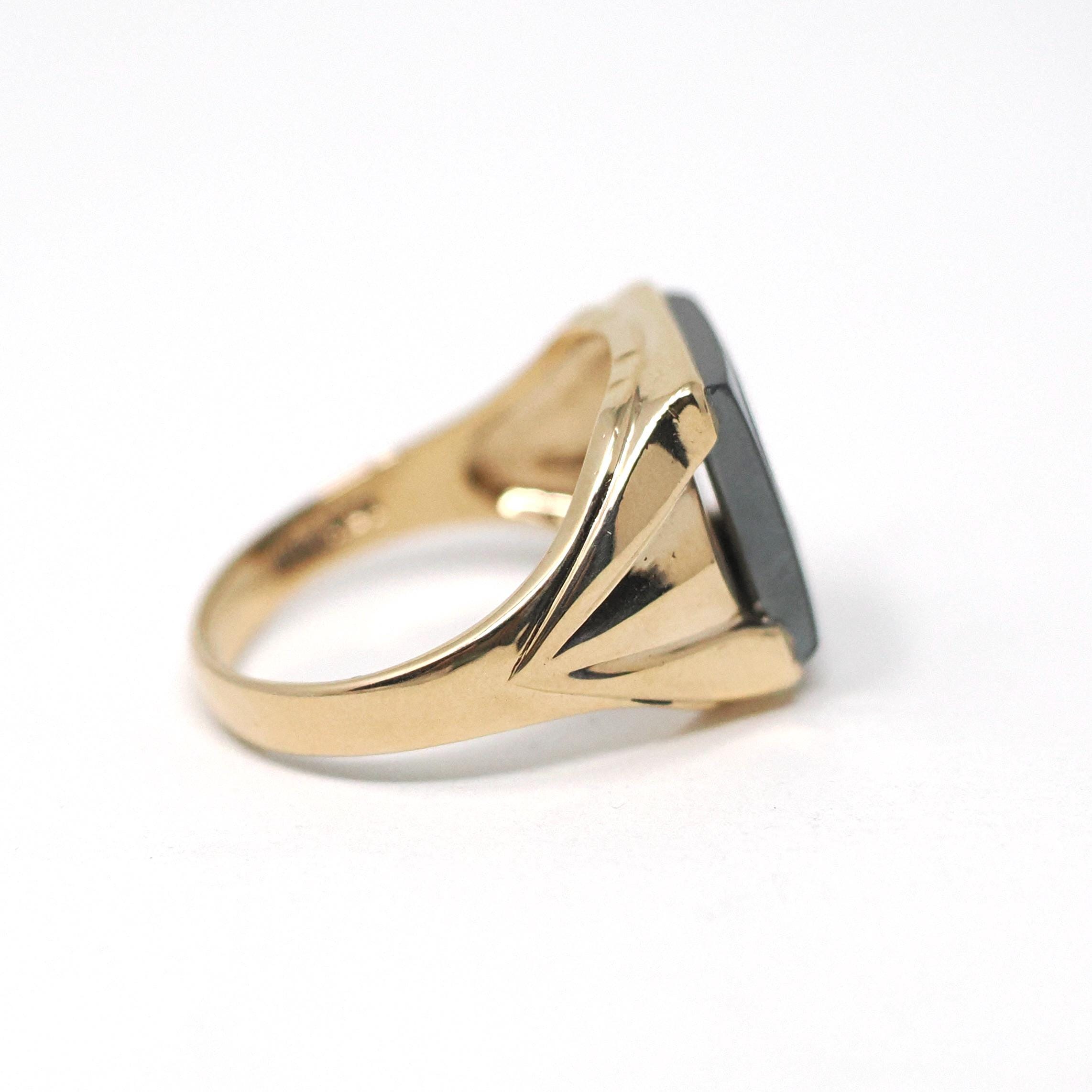 Vintage Hematite Ring - Mid Century 10k Yellow Gold Intaglio Carved Metallic Gray Gem - Circa 1940s Era Size 10 3/4 Statement Fine Jewelry