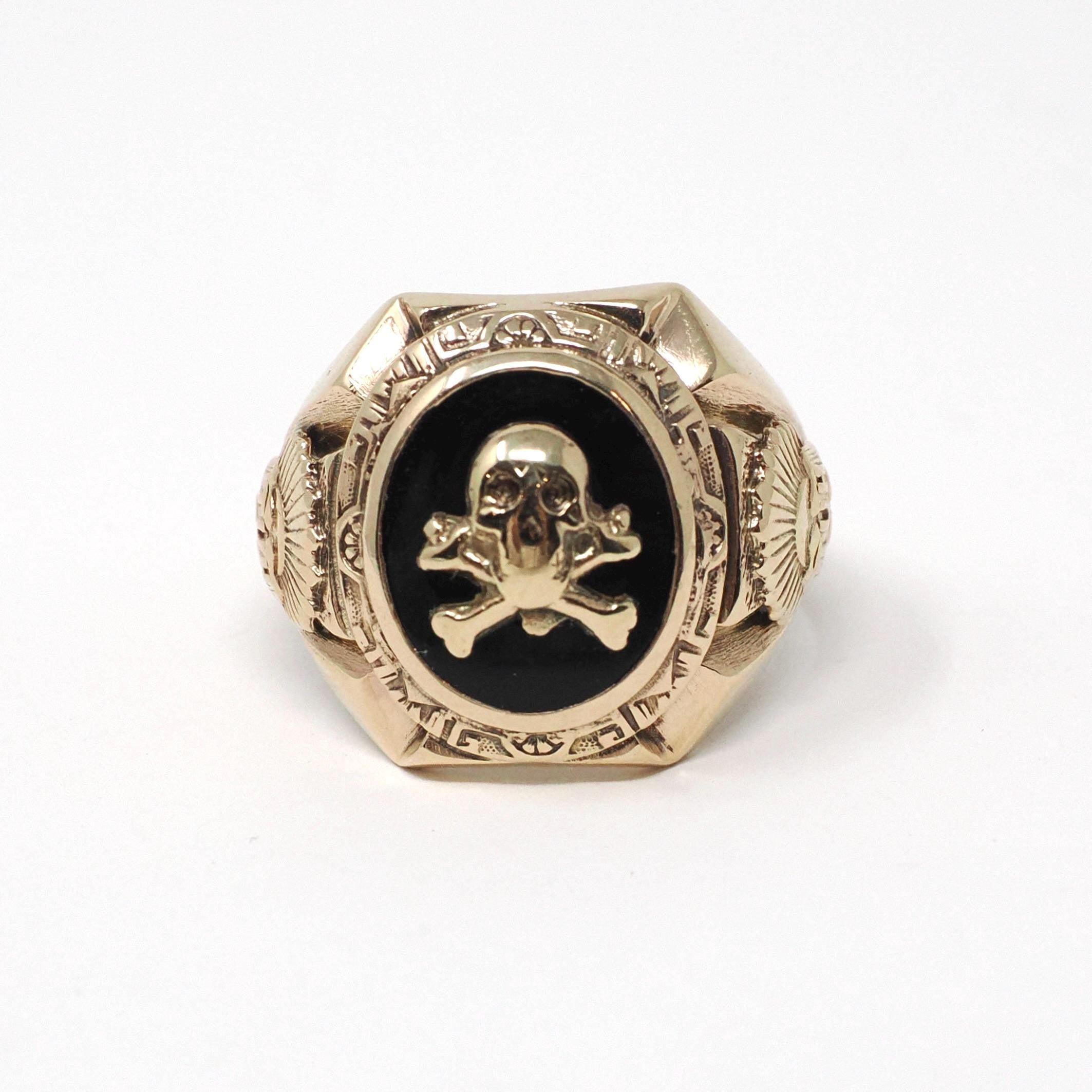 Skull & Crossbones Ring - Mid Century Era 10k Yellow Gold Black Chalcedony Onyx Statement - Vintage 1952 Size 5 3/4 TUH Class Fine Jewelry