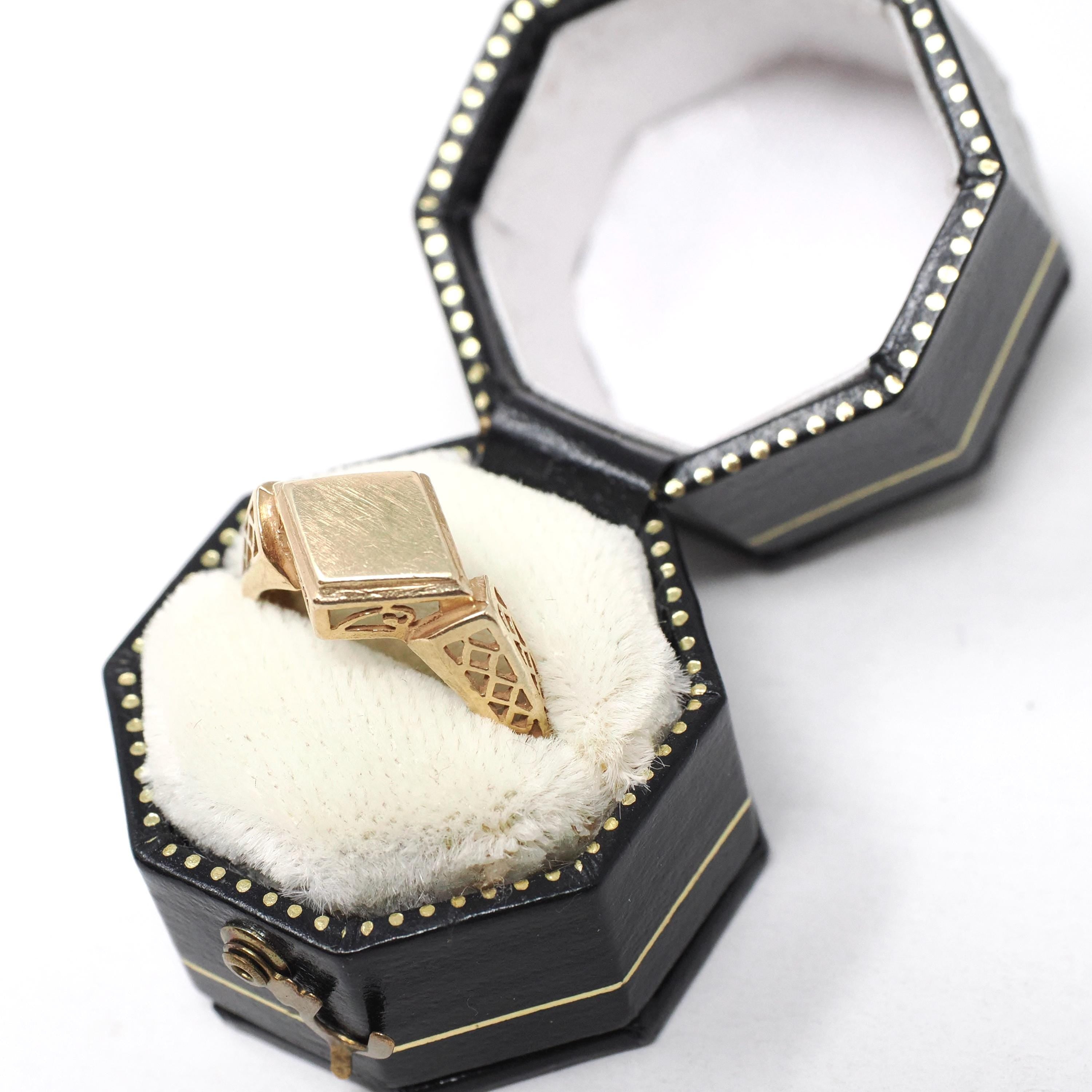 Edwardian Blank Signet - Antique 14k Yellow Gold Lozenge Shaped Ring - Circa 1910s Era Size 3 3/4 Filigree Fine Engravable Statement Jewelry