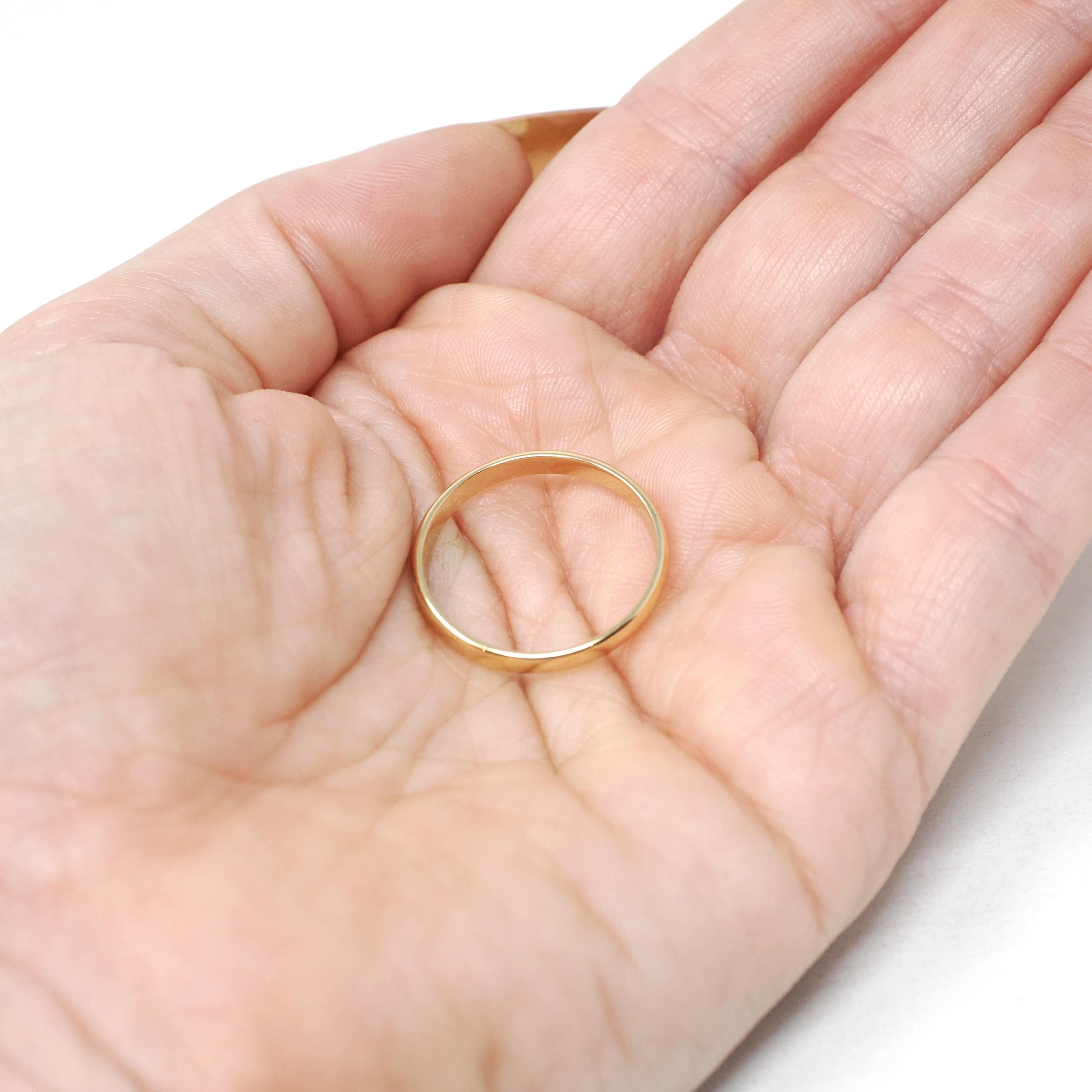 Antique Wedding Band - Edwardian 18k Yellow Gold 2.75mm Stacking Unadorned Ring - Circa 1910s Era Size 8 3/4 Comfort Fit Fine Bridal Jewelry