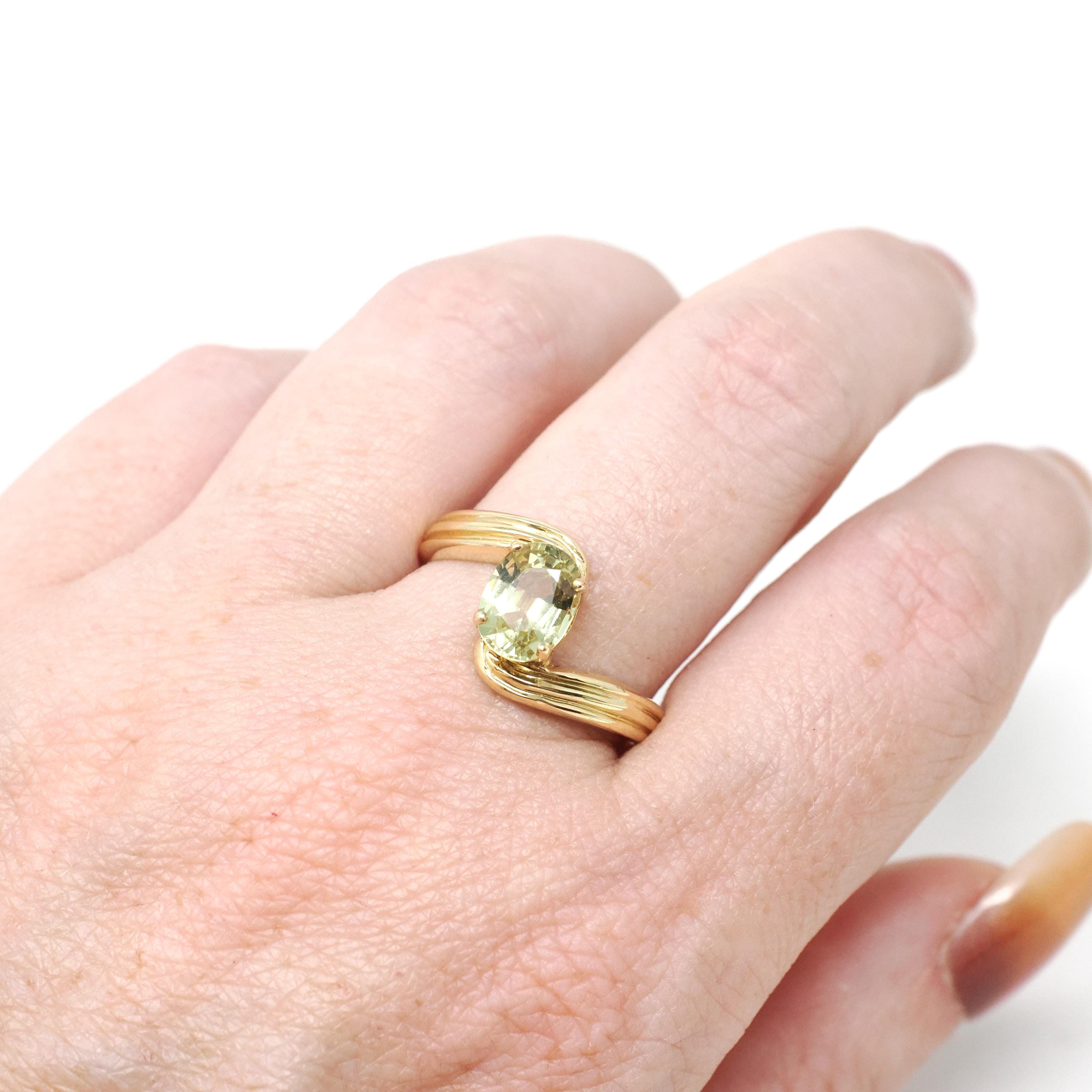 Chrysoberyl Bypass Ring - Modern 18k Yellow Gold Natural Light Green Oval Gemstone Solitaire - Vintage Estate 2000s Era Size 8 Fine Jewelry