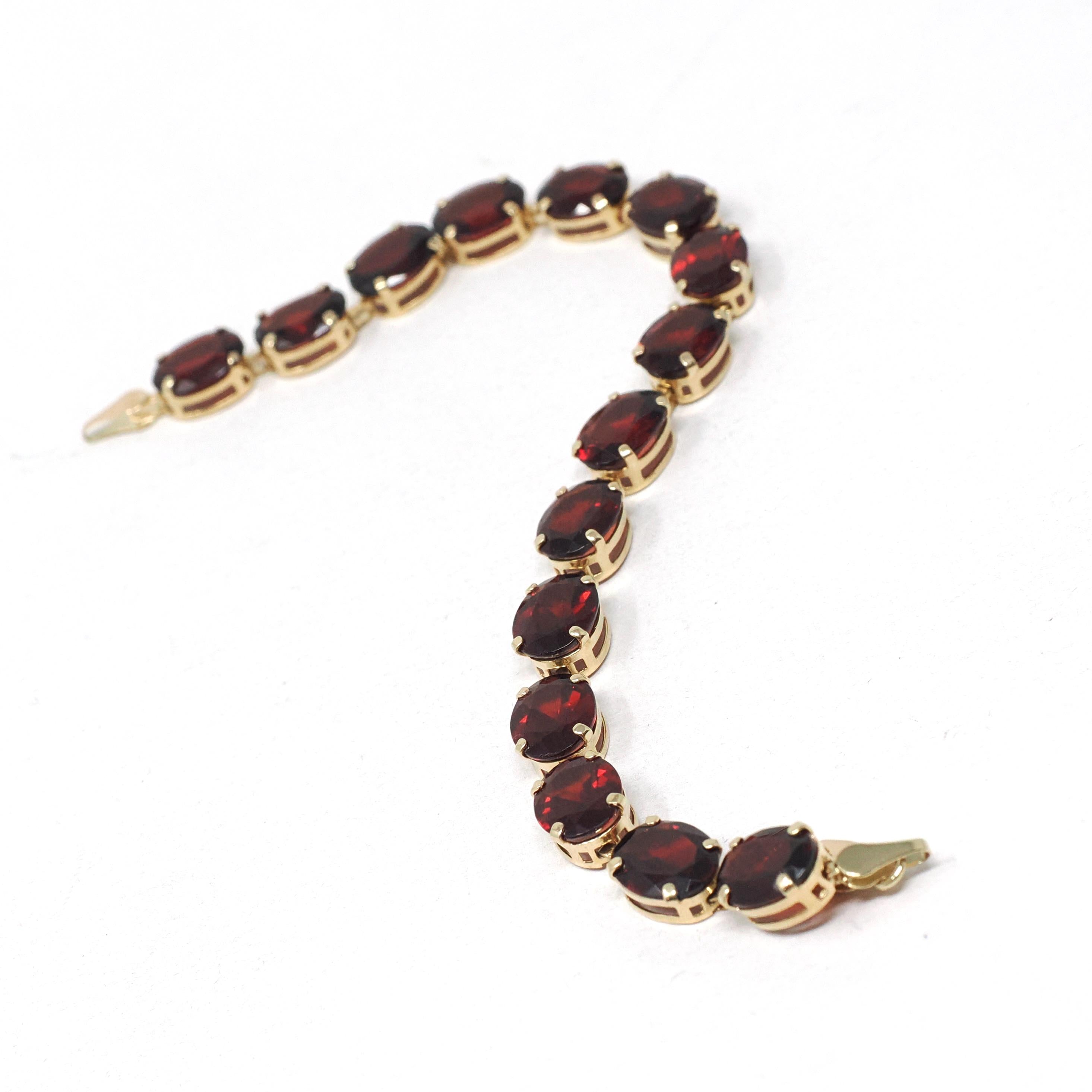 Modern Garnet Bracelet - Estate 14k Yellow Gold Red Oval Faceted 25.50 CTW Natural Gemstones - Circa 2000's Era Tennis Style Fine Jewelry