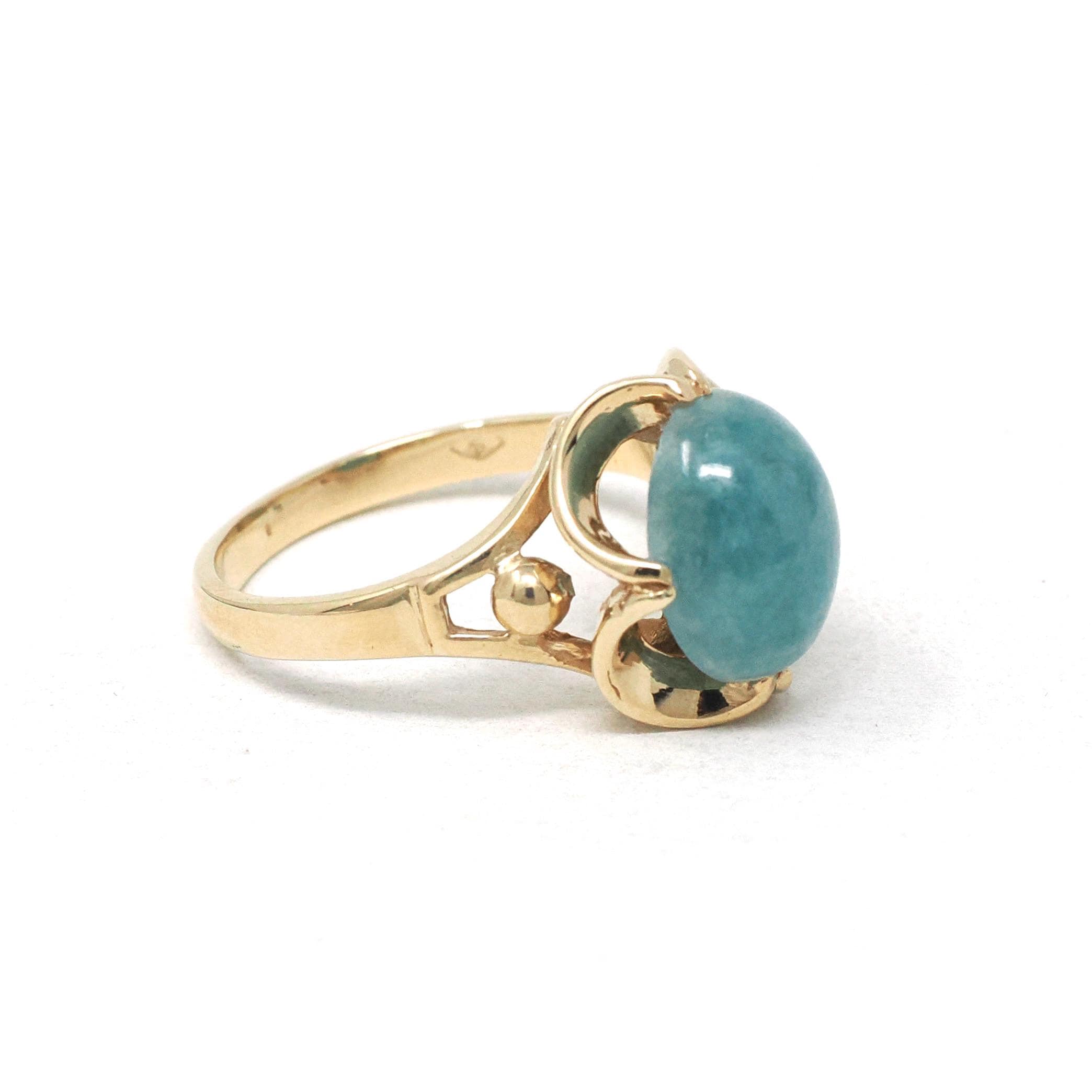 Vintage Jadeite Ring - Retro 10k Yellow Gold Green Blue Oval Cabochon Jade Gemstone - Retro Circa 1960s Era Size 5.25 Fine Solitaire Jewelry