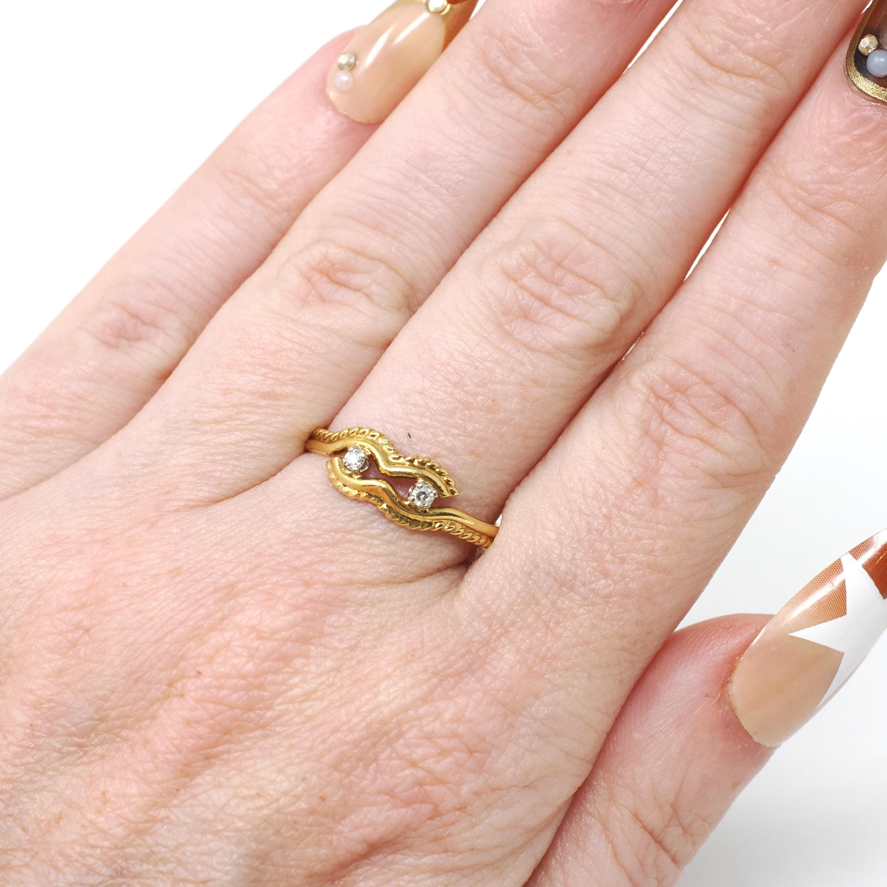 Diamond Bypass Band - Modern 18k Yellow Gold Two Stone .05 CTW Love Knot Ring - Circa 2000s Era Size 8 Fine Rope Stacking Statement Jewelry