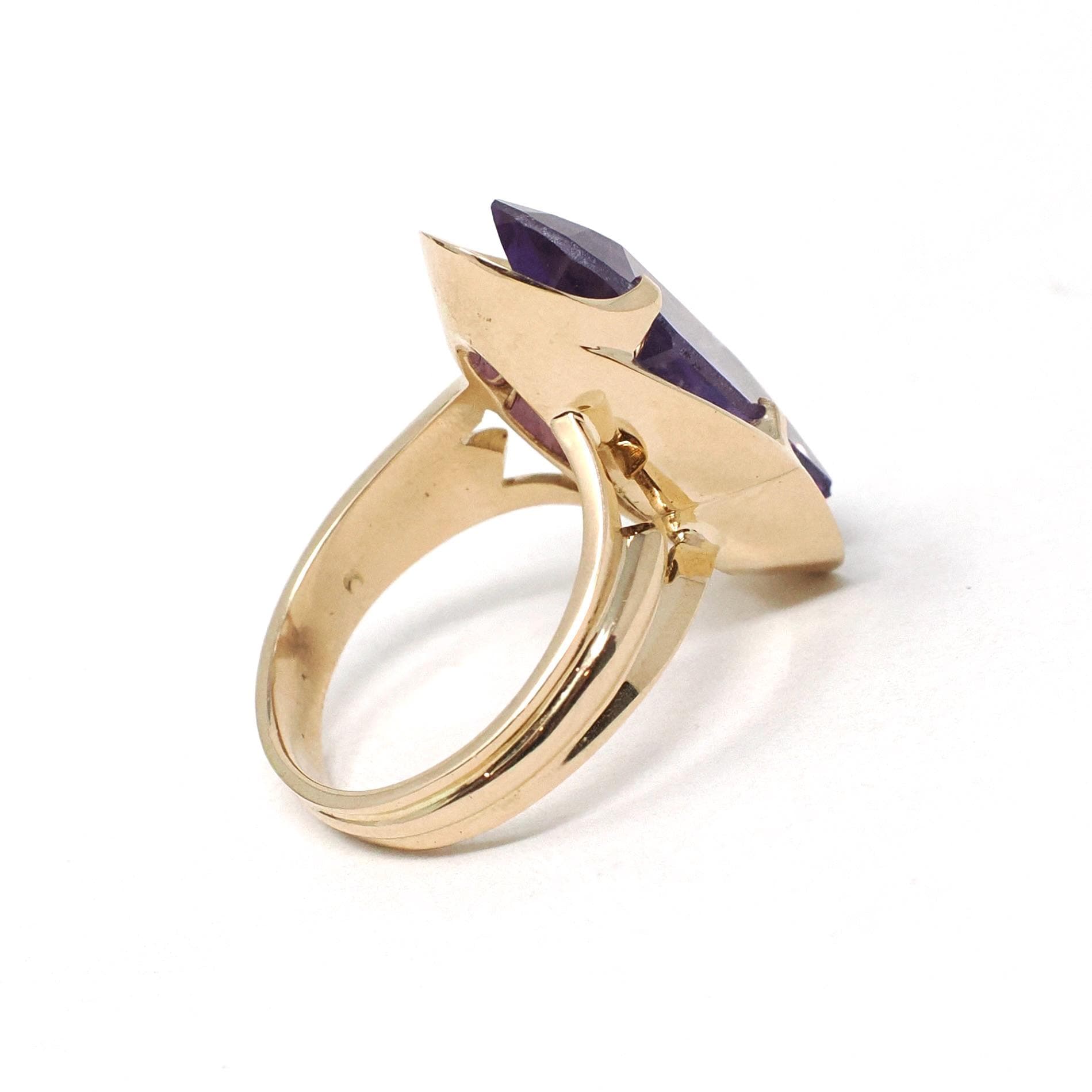 Color Change Ring - Mid Century 14k Yellow Gold Created Purple Blue Sapphire - Vintage Circa 1960s Size 4 Fancy Cut Fine Statement Jewelry