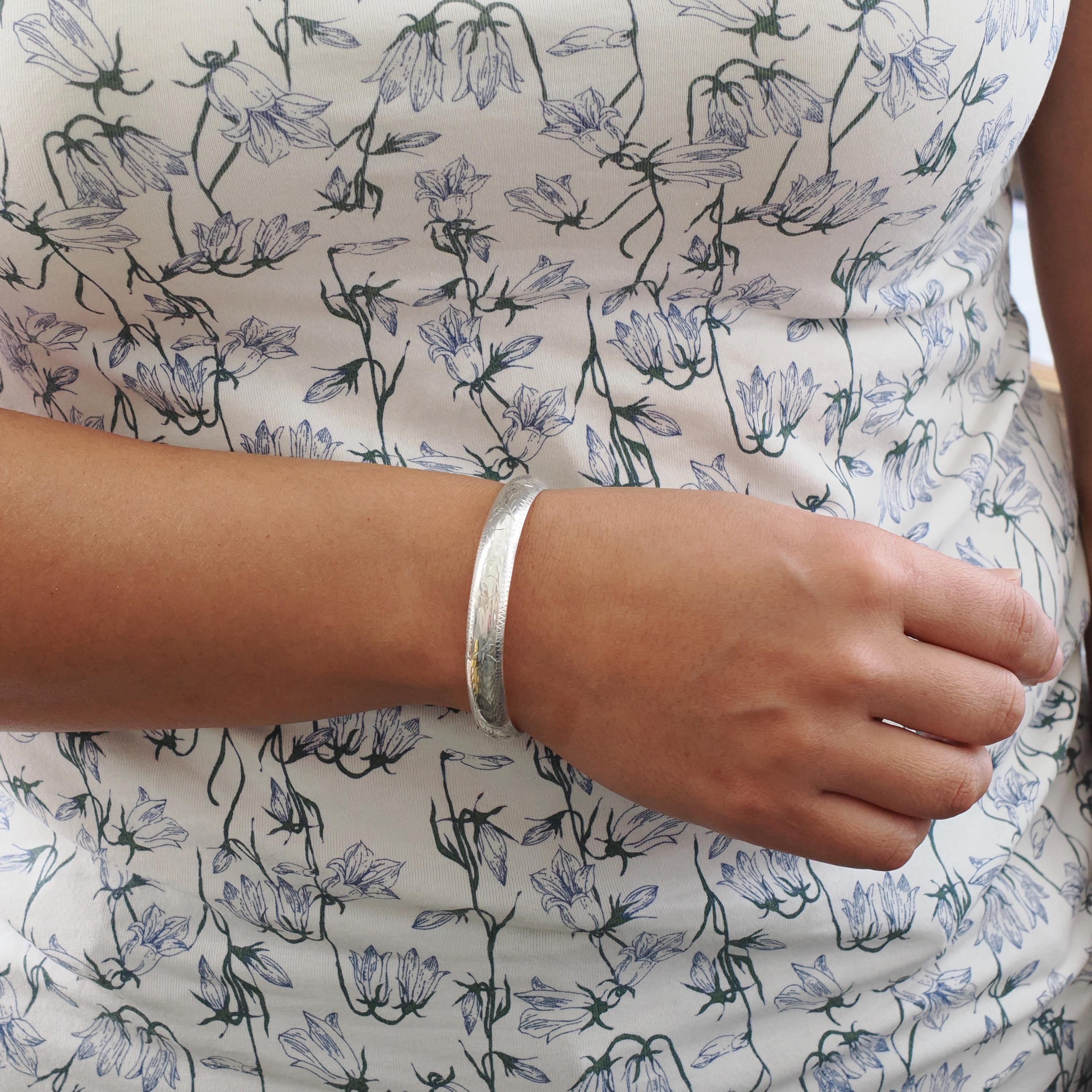 Vintage Bangle Bracelet - Retro Sterling Silver 7 Inch Flower Nature Inspired Design - Circa 1960s Era Statement Safety Chain 60s Jewelry