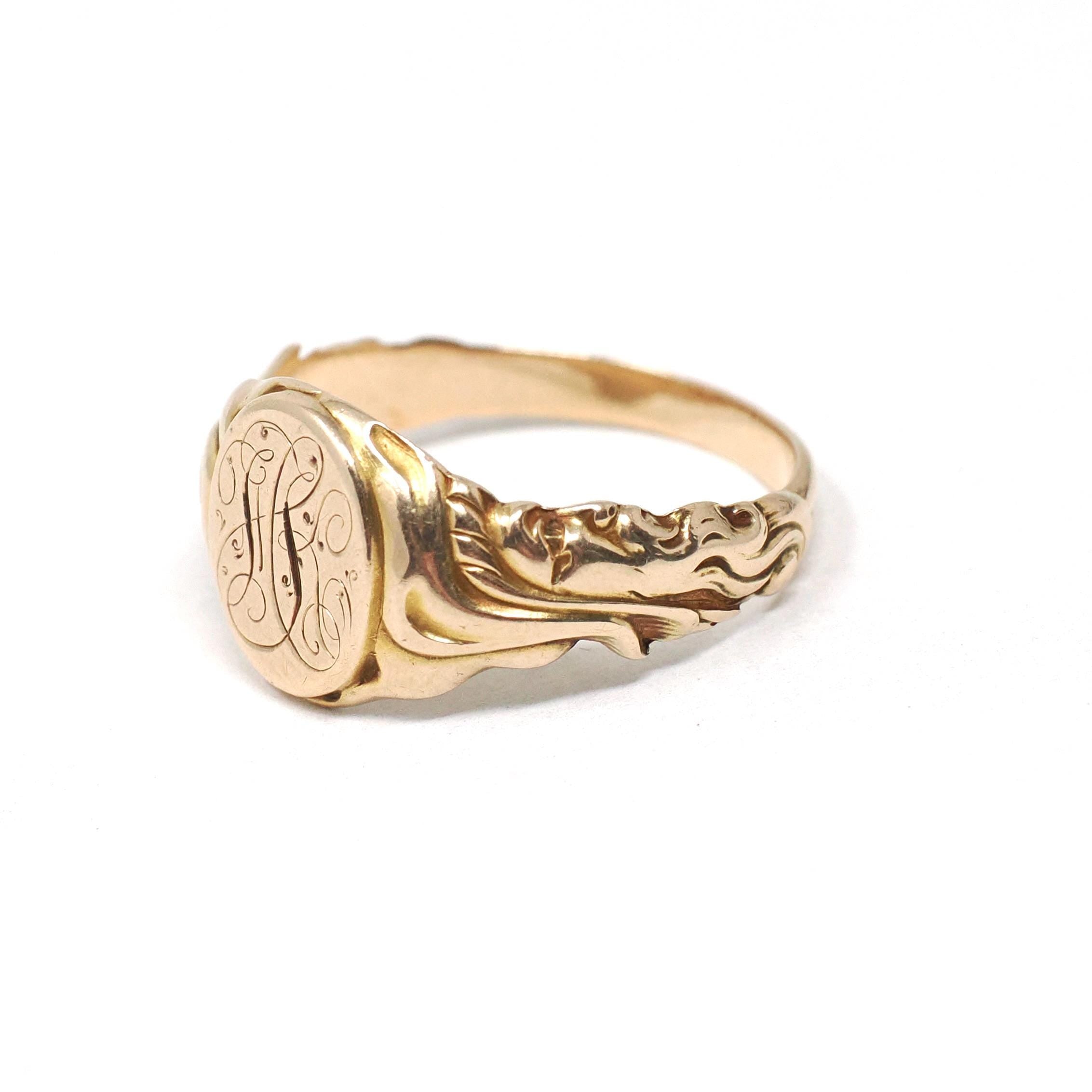 Art Nouveau Signet Ring - Antique 10k Yellow Gold Engraved Script