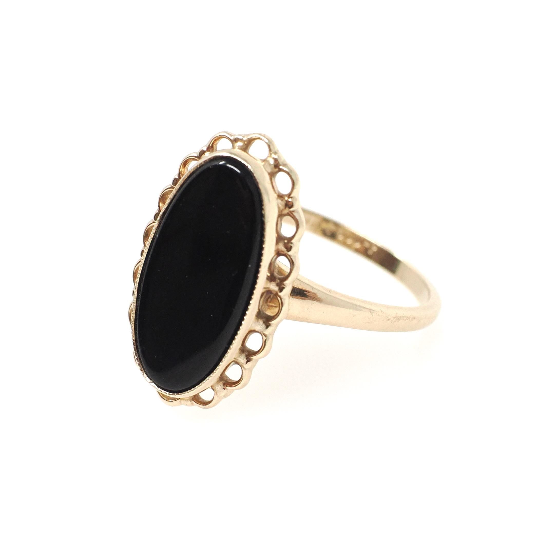 Vintage Onyx Ring - Retro 10k Yellow Gold Natural Oval Black Chalcedony Gemstone - Circa 1970s Era Size 6 1/4 Statement Fine PSCO Jewelry
